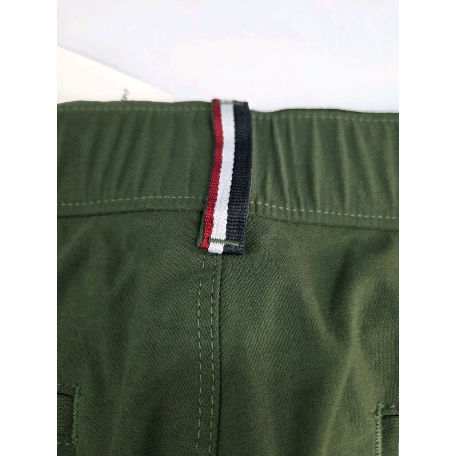 Ben Sherman Ben Sherman Men’s Hybrid Motion Shorts Forest Green 32 Chino 8in Pockets Zipper Button Regular Fit Size US 32 / EU 48 - 4 Thumbnail