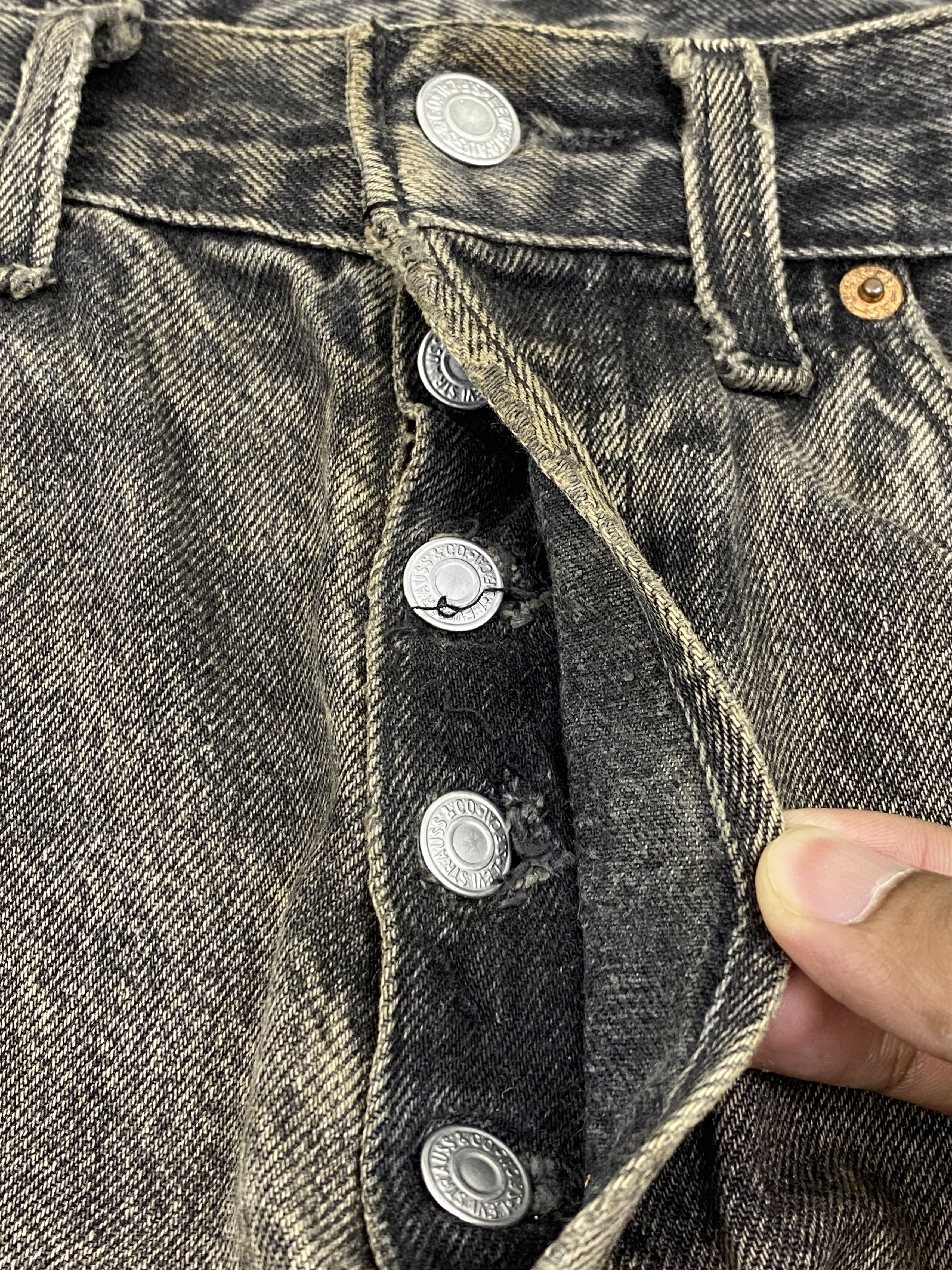 Levi's Vintage Levis 501 Superblack Faded Black Distressed Jeans Size US 30 / EU 46 - 6 Thumbnail
