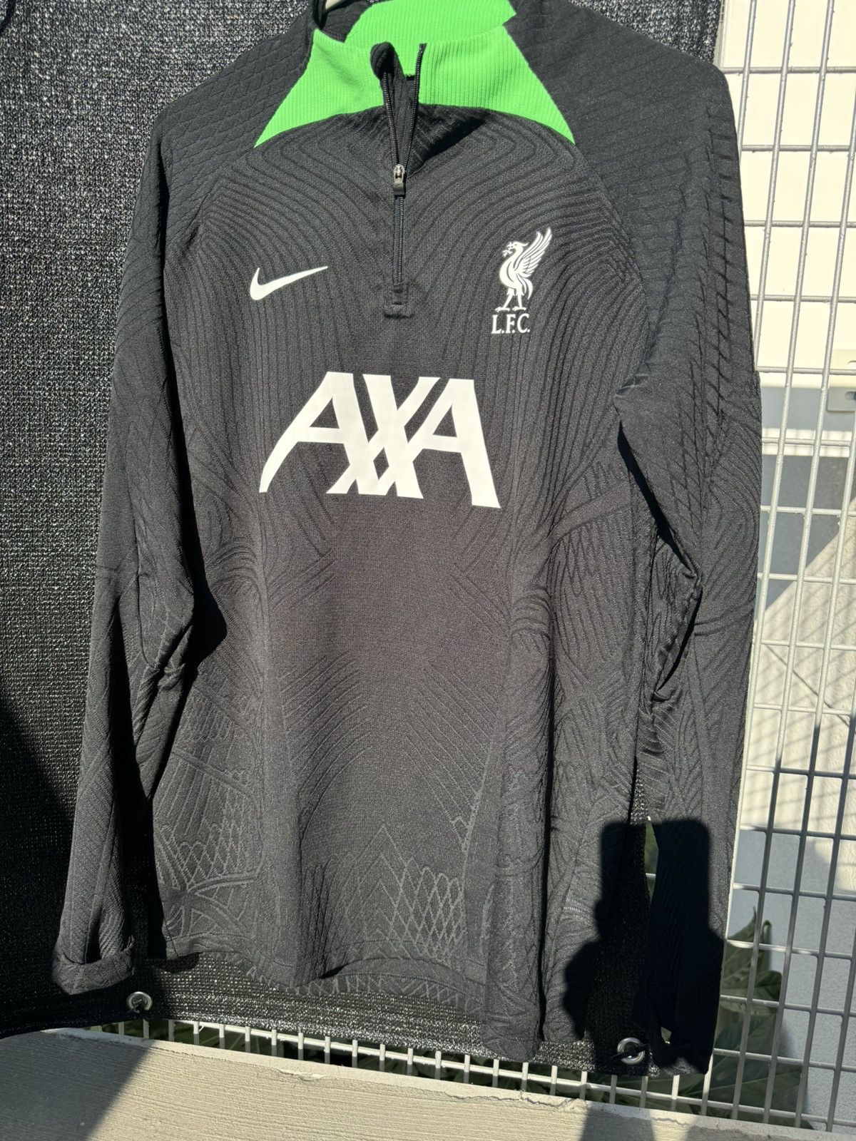 Nike Nike Liverpool Training Top Long sleeve Size US S / EU 44-46 / 1 - 1 Thumbnail