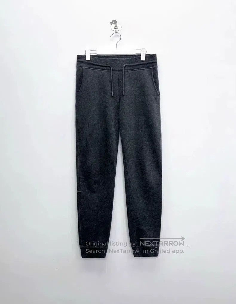 Louis Vuitton Louis Vuitton Gray Logo Sweatpants XS. Size US 30 / EU 46 - 1 Thumbnail