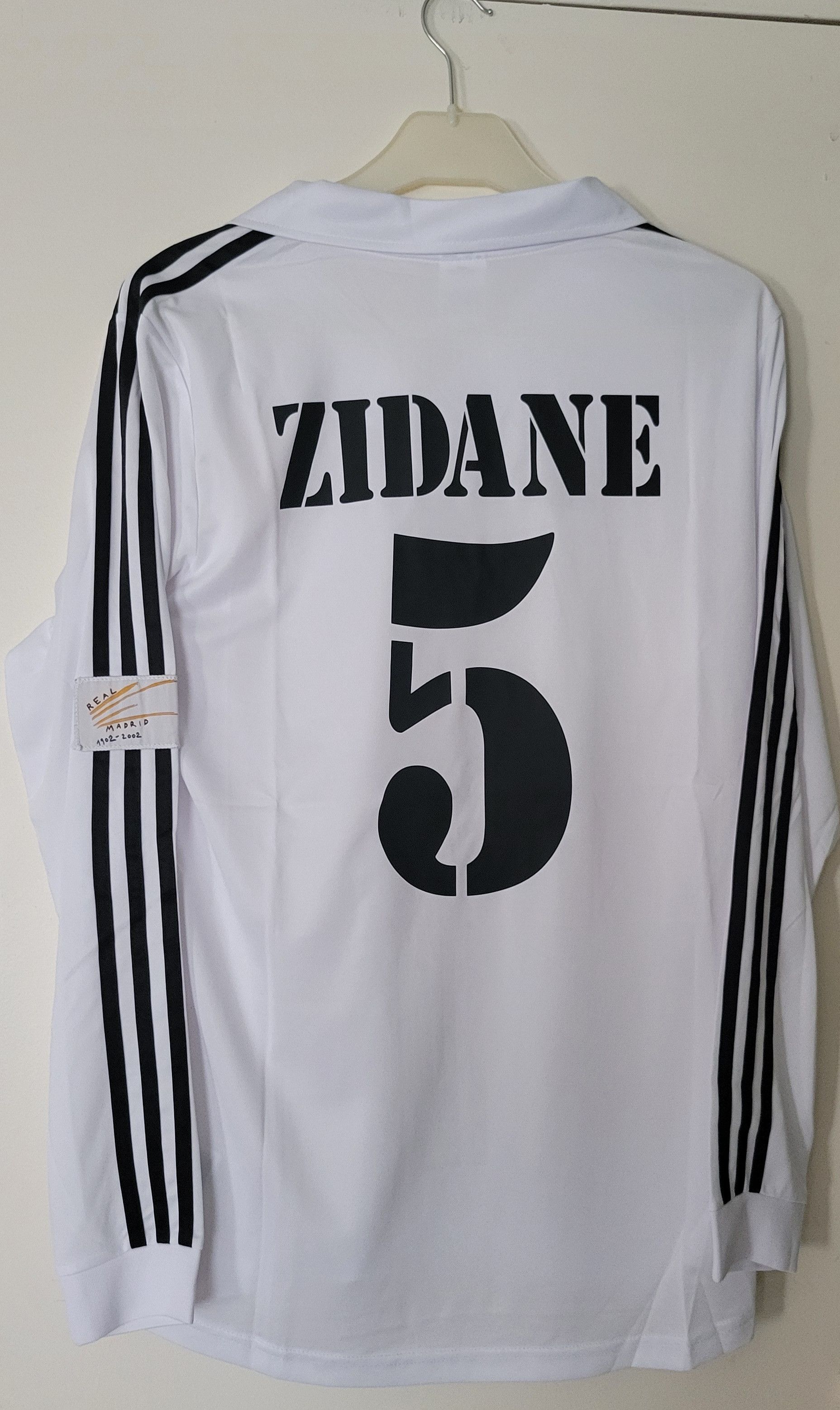 Other Zidane 5 Real Madrid UCL 2002 Vintage Soccer Jersey Trikot Size US L / EU 52-54 / 3 - 1 Thumbnail