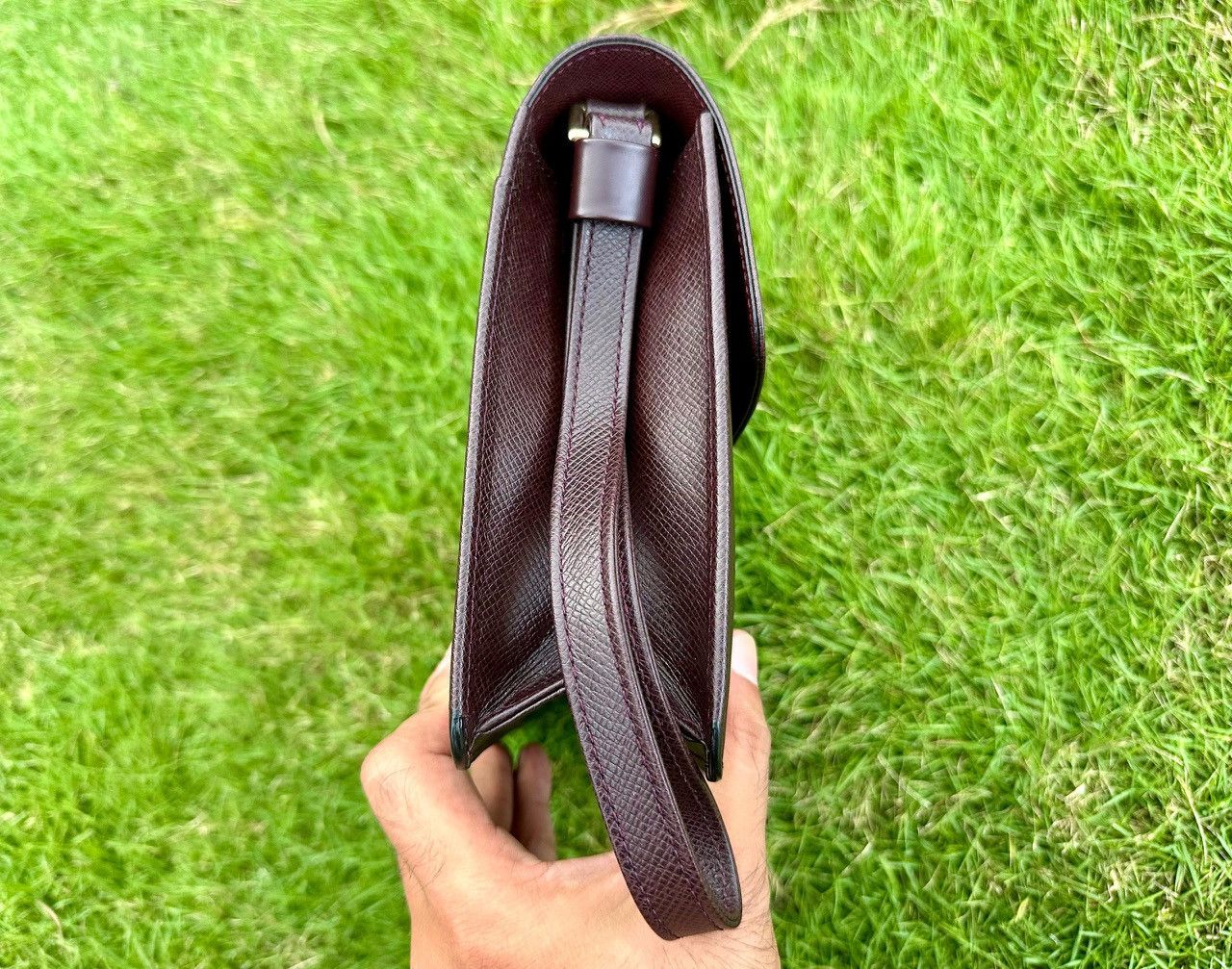 Louis Vuitton Authentic Louis Vuitton Taiga Leather Kourad Clutch Bag Size ONE SIZE - 14 Thumbnail