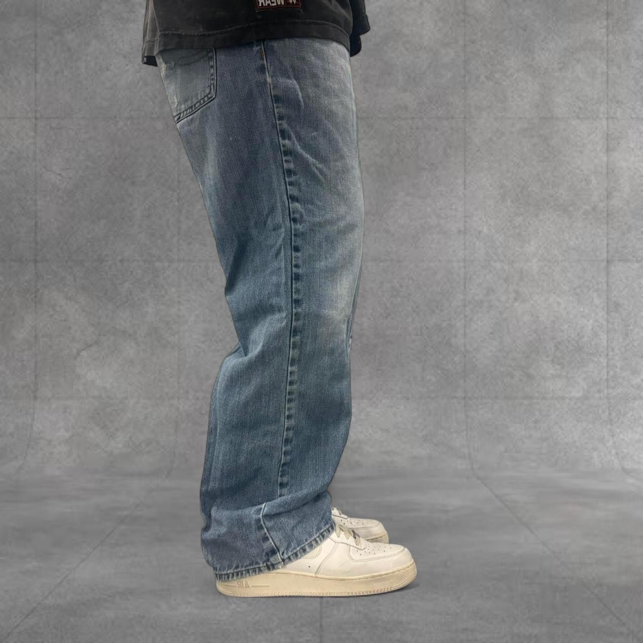 Vintage Crazy Vintage Y2K/2000s Baggy Wideleg Faded Skater Style Medium Wash Denim Jeans! Size US 36 / EU 52 - 2 Thumbnail