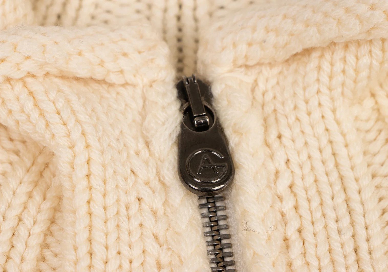 Armani Collezioni Wool Knit Zip Jacket in Beige Size 48 Size US XXS / EU 40 - 7 Thumbnail