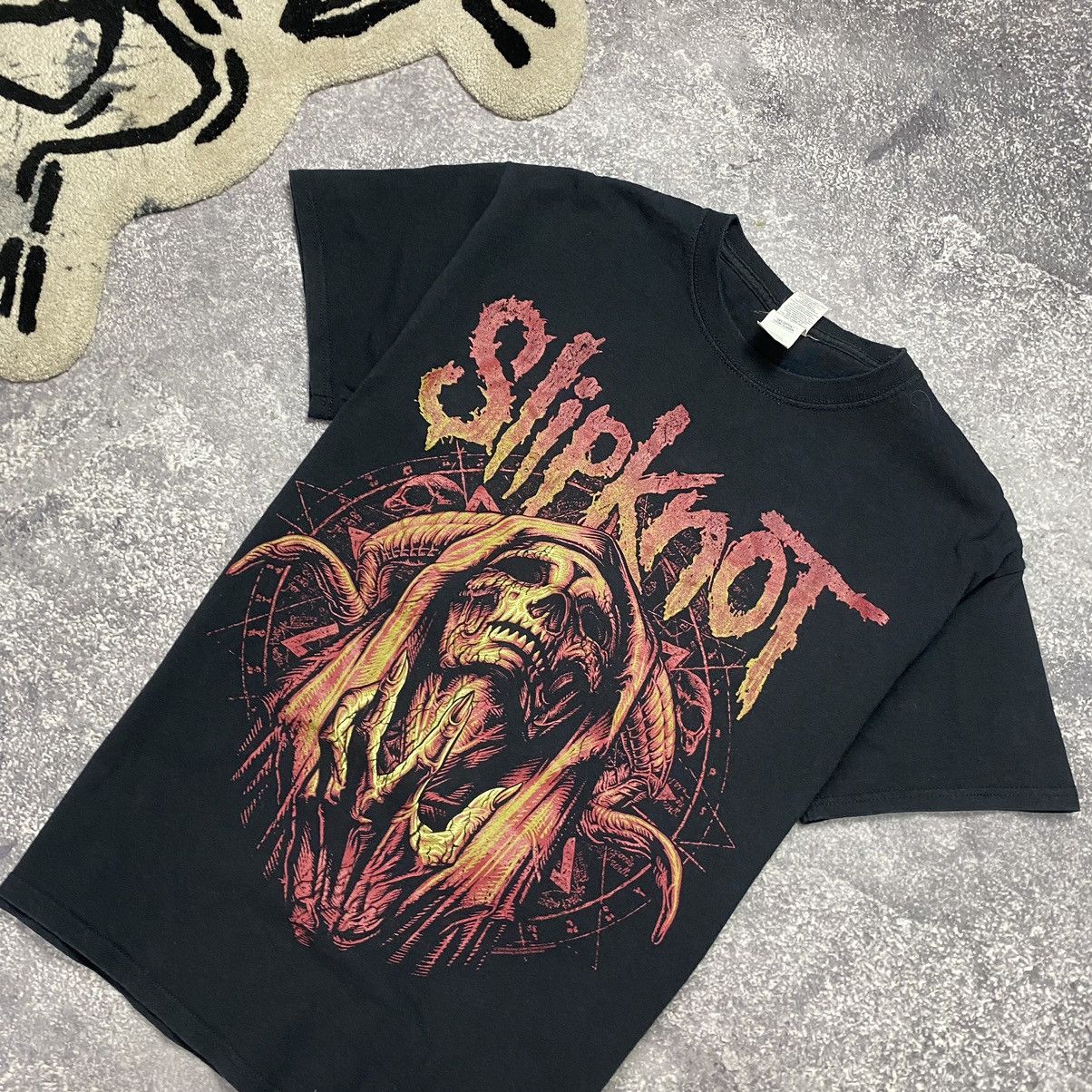 Band Tees Vintage Slipknot 2018 Big Graphic Overprint logo tee Size US M / EU 48-50 / 2 - 5 Thumbnail
