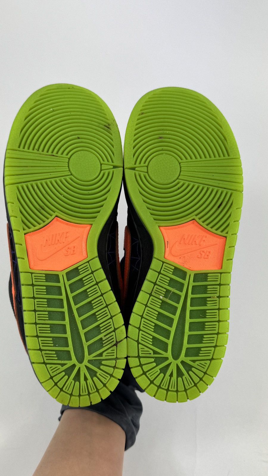 Nike NIKE SB DUNK LOW NIGHT OF MISCHIEF HALLOWEEN SNEAKERS Size US 8 / EU 41 - 5 Thumbnail