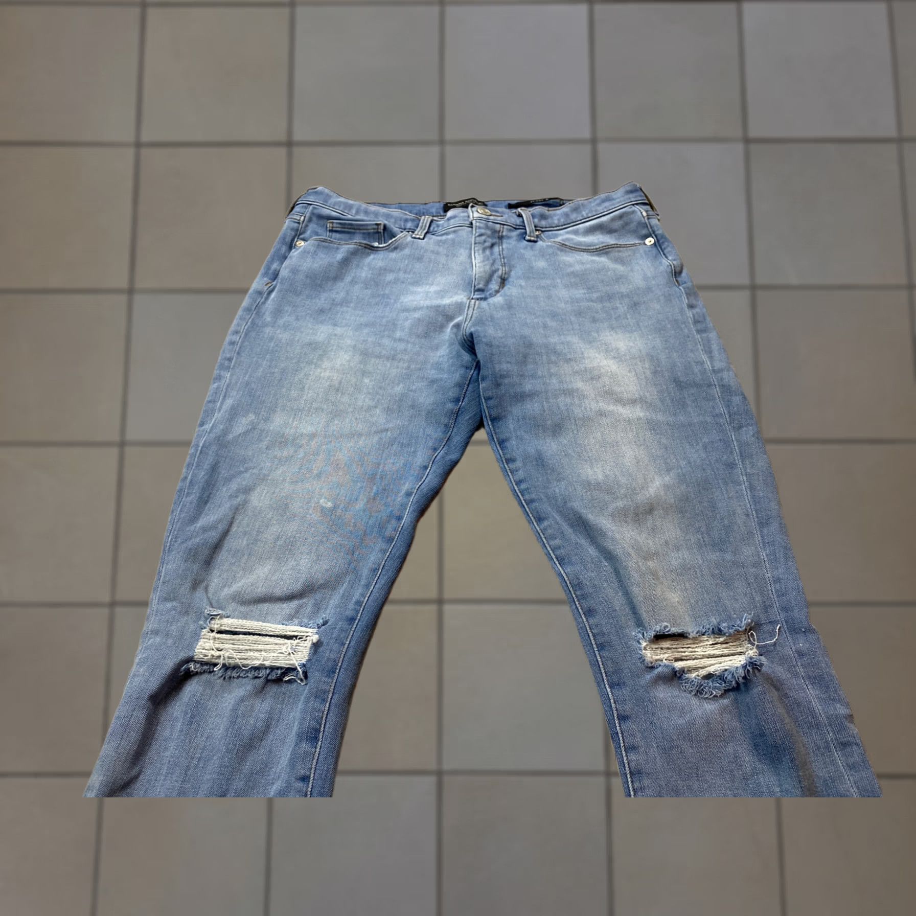 Banana Republic VINTAGE? No. Banana Republic Skinny Jeans Womens 31 Blue High Rise Crop Distressed denim 5-Pocket Stretch Raw Hem Girls? Size 24" / US 00 / IT 34 - 1 Thumbnail