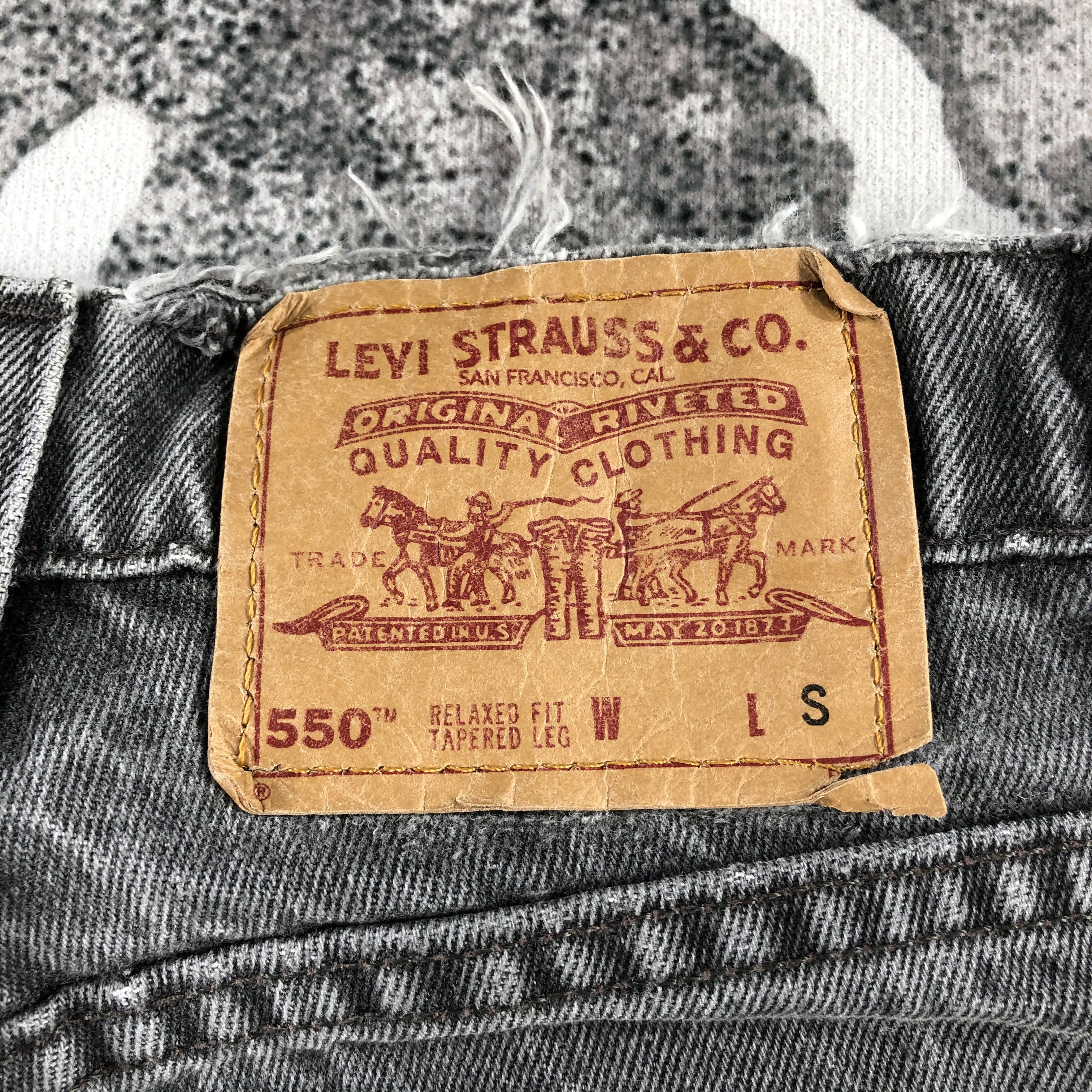 Levi's Vintage Levi's 550 Jeans Distress Faded Black Denim KJ843 Size US 27 - 5 Thumbnail