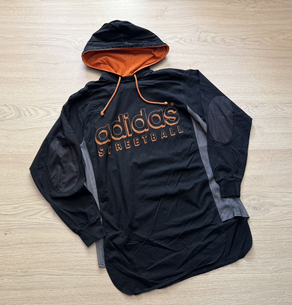 Adidas Vintage 90’s Women’s Rare Adidas Basketball y2k Long Sleeve Size M / US 6-8 / IT 42-44 - 1 Thumbnail