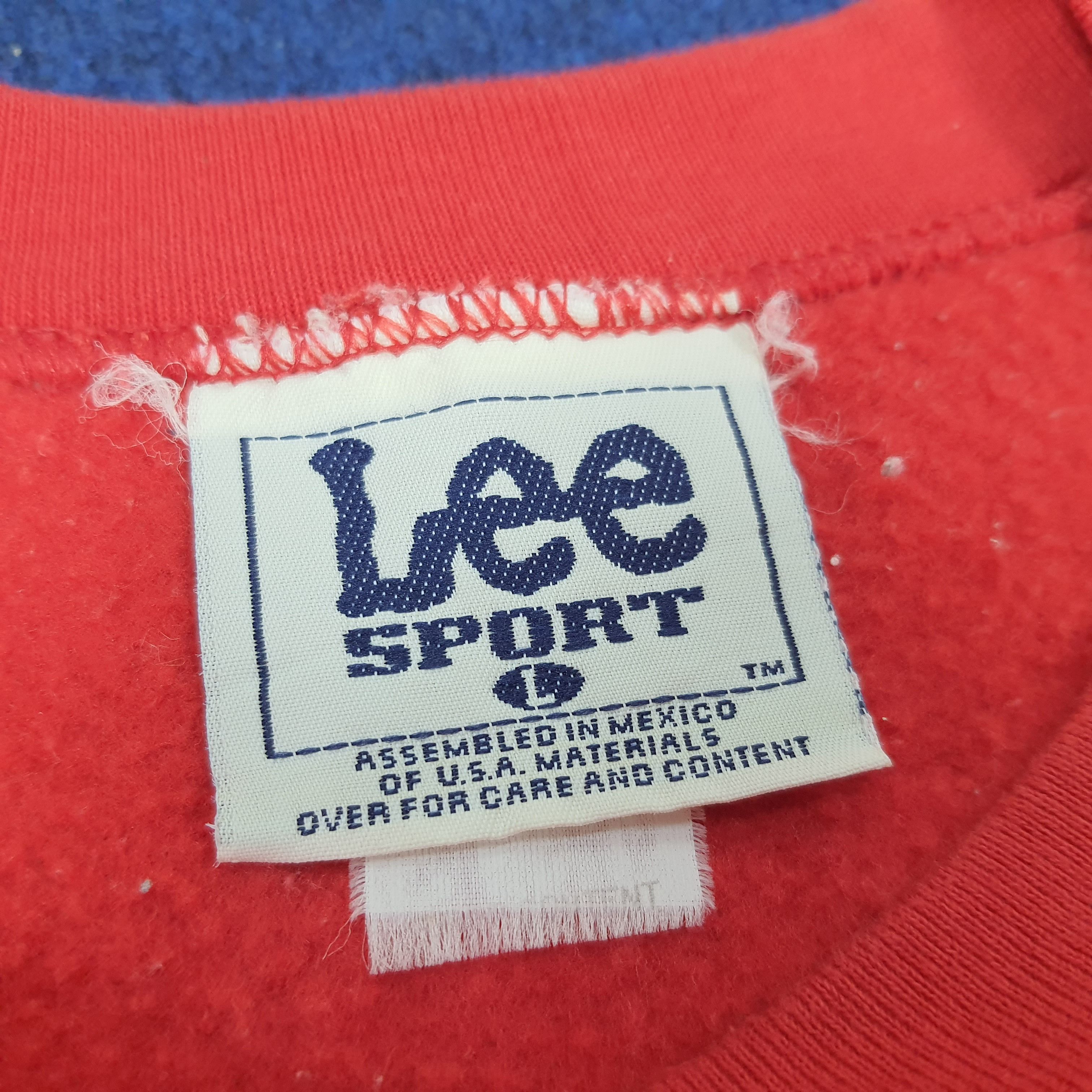 Lee × Vintage Vintage Wisconsin Badgers Football Team Rose Bowl Sweatshirt Size US L / EU 52-54 / 3 - 5 Thumbnail