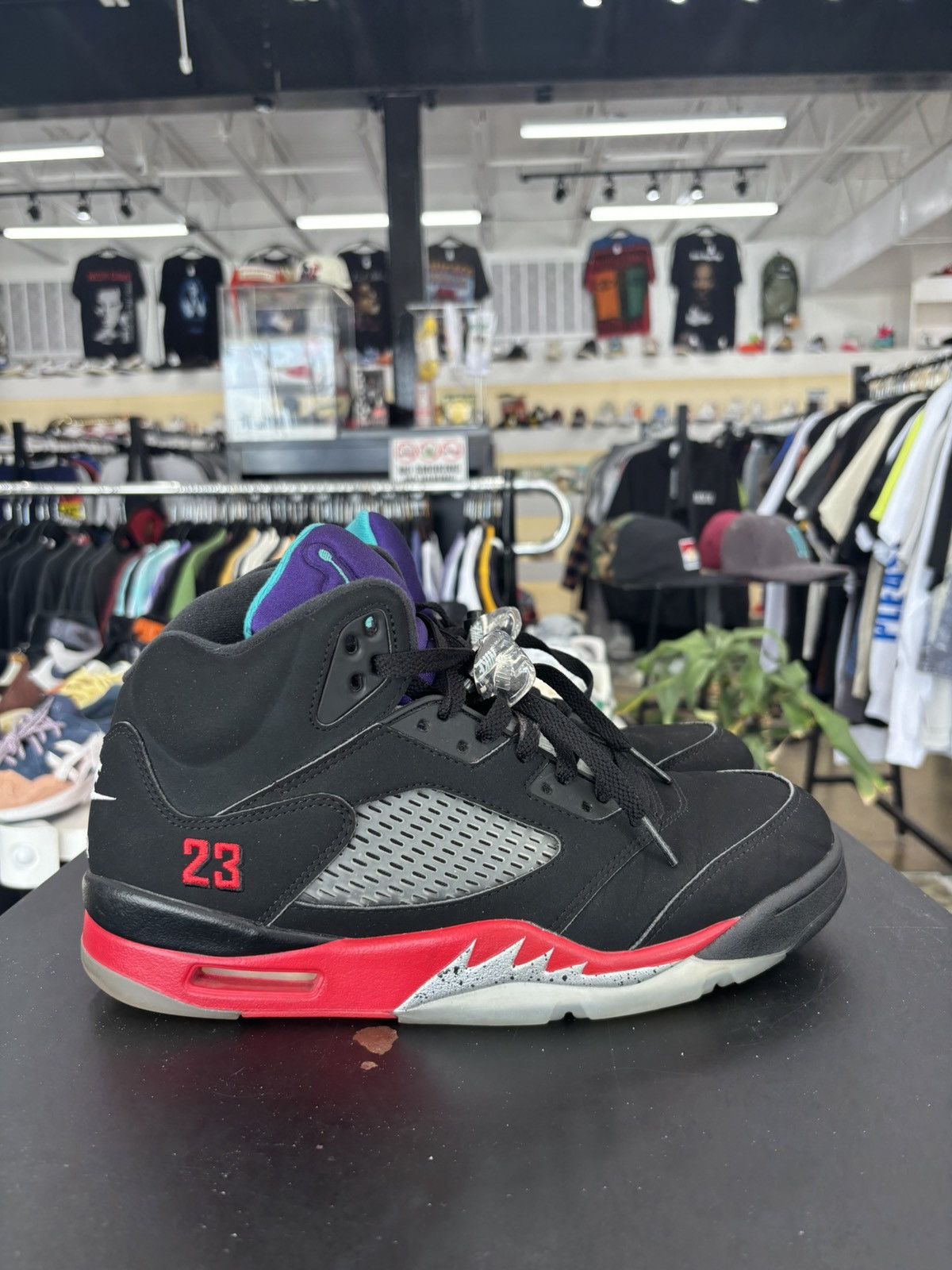 Jordan Brand Air Jordan 5 Top 3 Sz. 9.5 (2020) Size US 9.5 / EU 42-43 - 7 Thumbnail