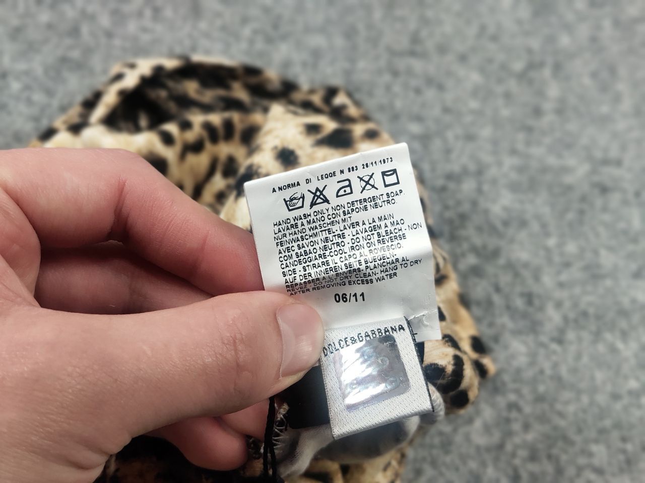 Dolce & Gabbana Rare Dolce & Gabbana Vintage 90s Leopard Pattern Long sleeve Size M / US 6-8 / IT 42-44 - 16 Thumbnail