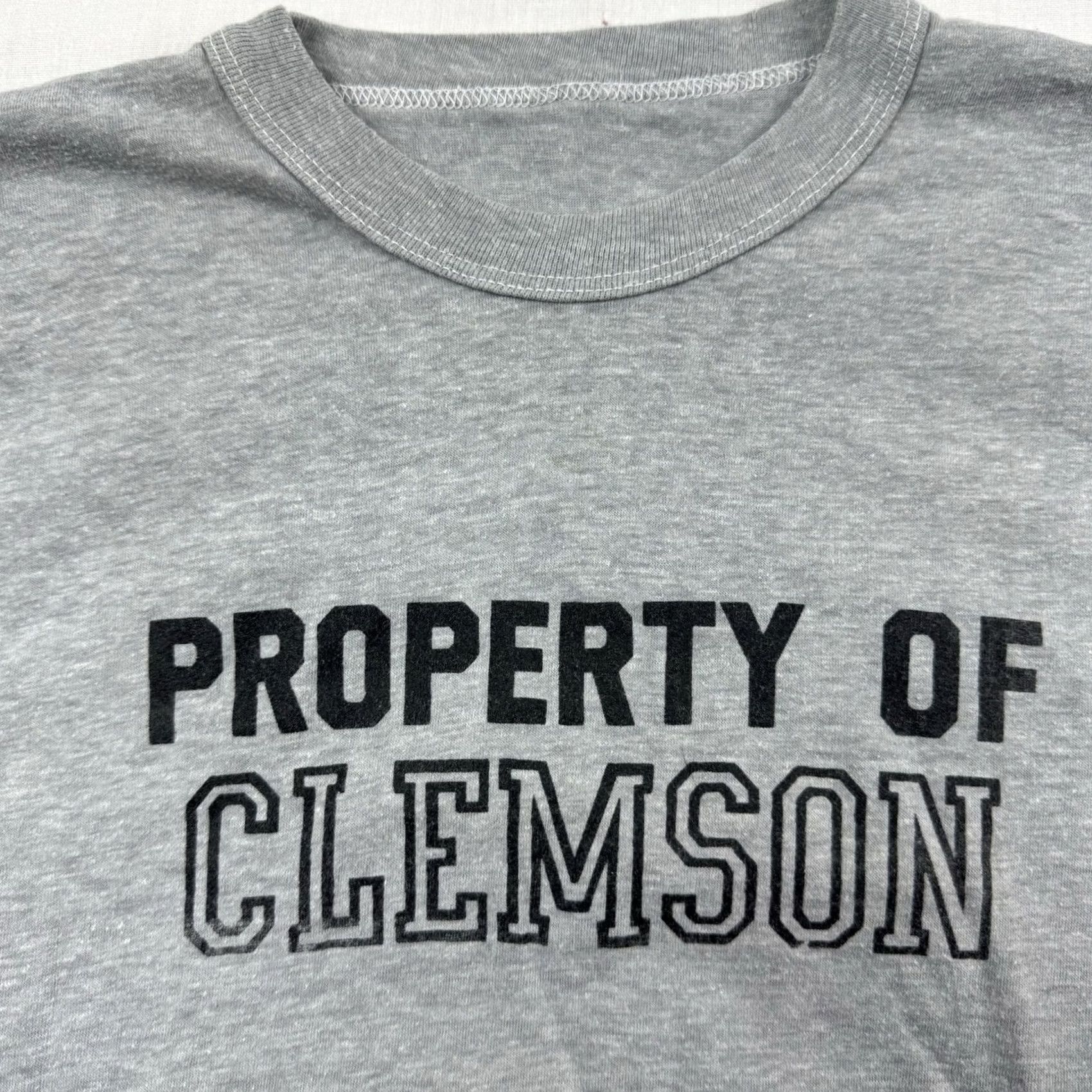 Vintage VINTAGE Property Of Clemson Cropped T Shirt Womens S Gray 80s USA Shirt Womens S Size S / US 4 / IT 40 - 2 Thumbnail
