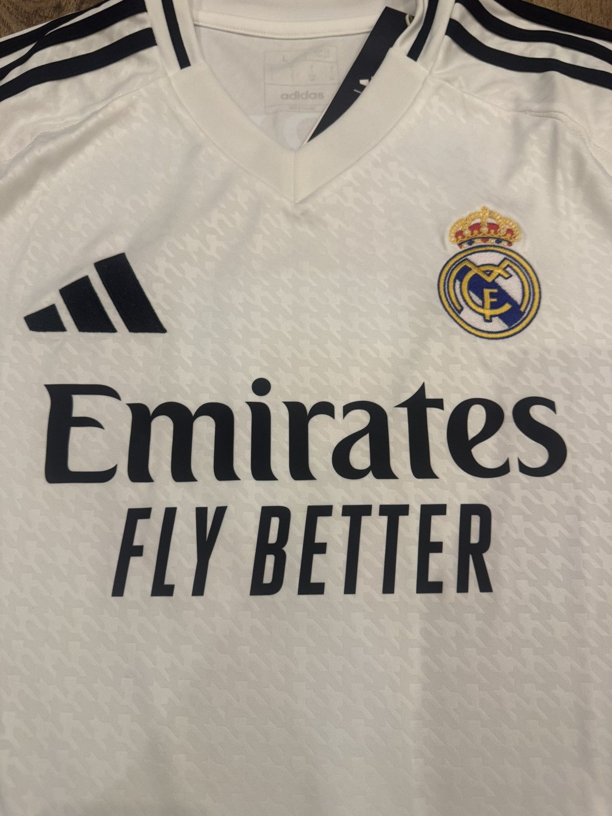 Adidas REAL MADRID 2024/2025 HOME FOOTBALL JERSEY SIZE L IU5011 Size US L / EU 52-54 / 3 - 3 Thumbnail