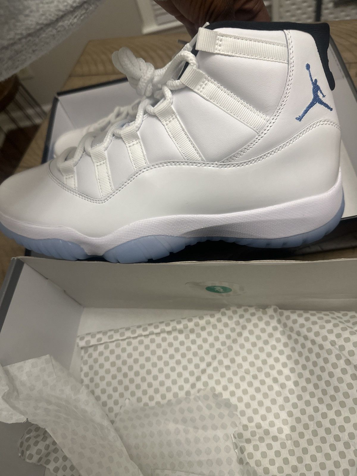 Jordan Brand × Nike Air Jordan Retro 11 Size US 10 / EU 43 - 3 Thumbnail
