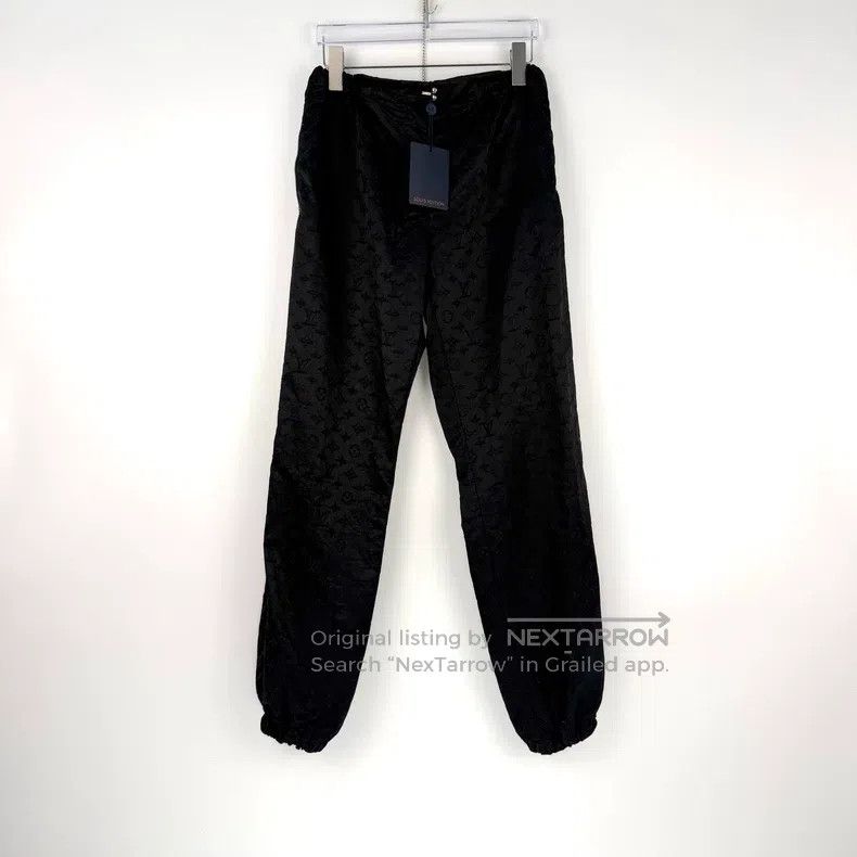 Louis Vuitton Louis Vuitton Black full logo nylon pants Size US 34 / EU 50 - 3 Thumbnail