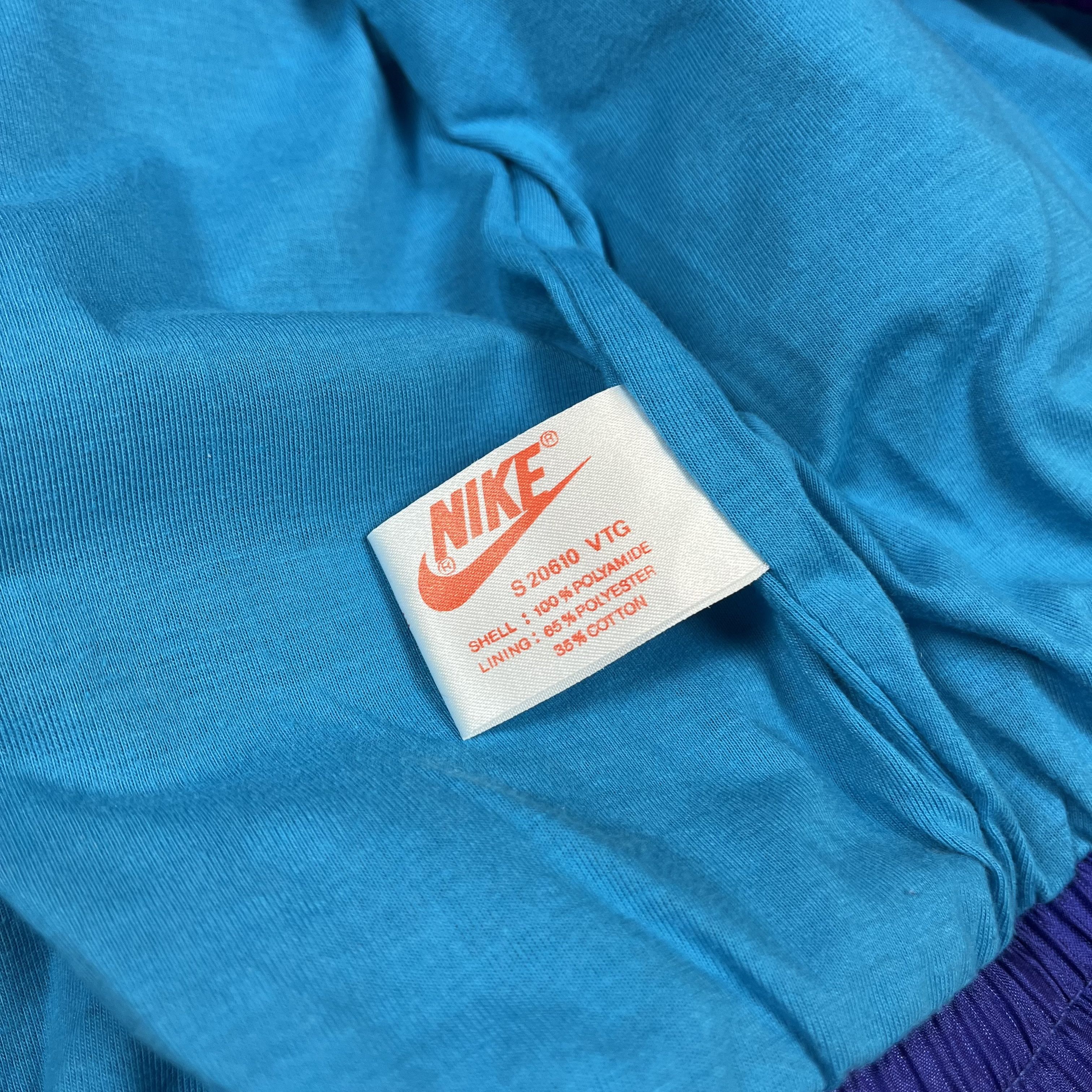 Nike Vintage Nike Nylon Retro Tracksuit Jacket+Pants 90’s Size US M / EU 48-50 / 2 - 10 Thumbnail