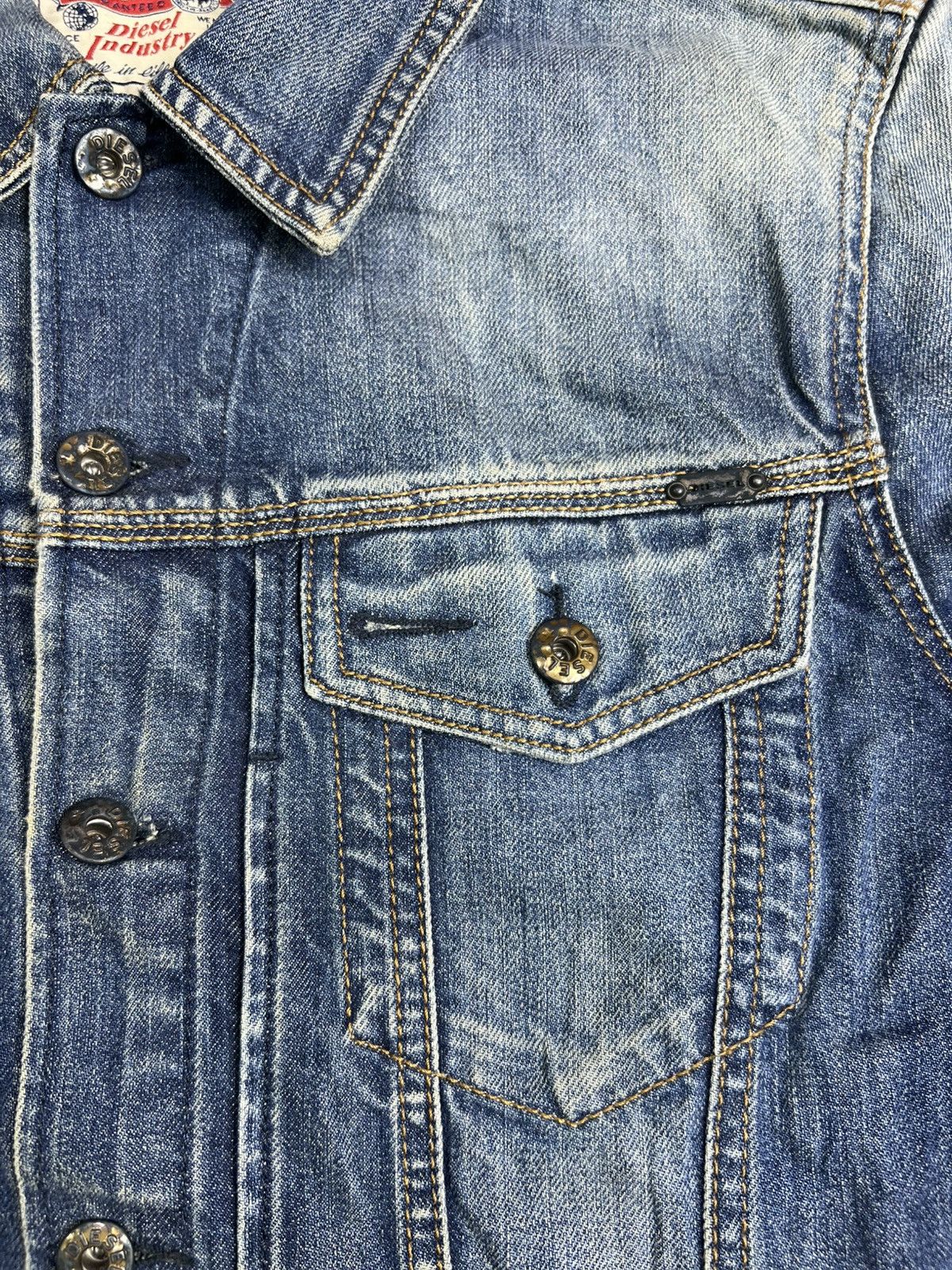 Diesel Vintage Diesel Industry Denim Jacket Distressed Wash Trucker Size US M / EU 48-50 / 2 - 4 Thumbnail