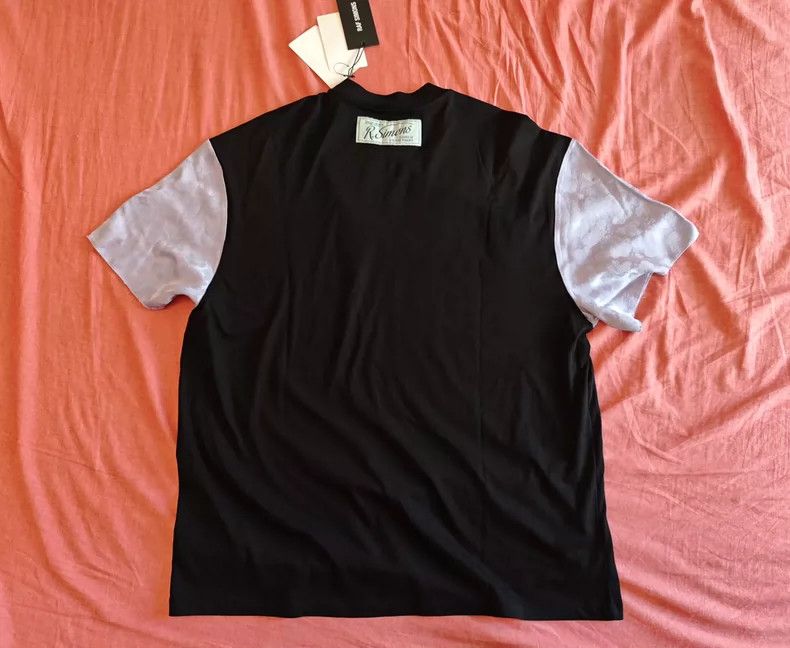 Raf Simons Raf simons Women's T-shirt with block sleeves and death pr Size S / US 4 / IT 40 - 2 Thumbnail