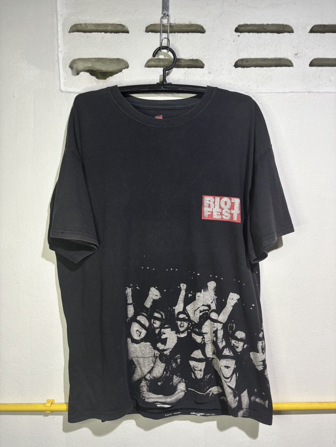 Band Tees 00s Riot Fest Size US XL / EU 56 / 4 - 1 Thumbnail