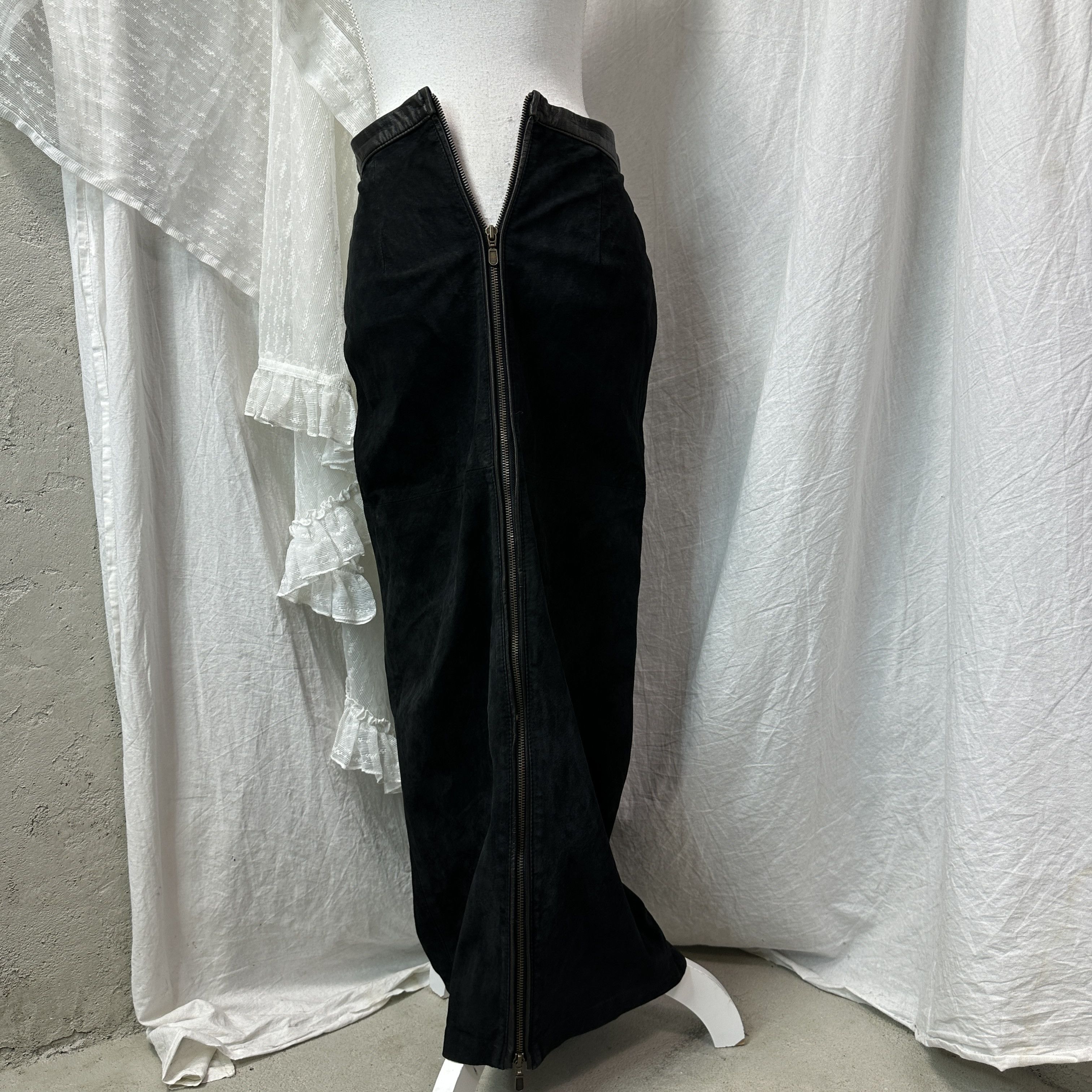 Vintage Vintage Leather Suede Zipped Maxi Skirt Y2K Size 25" / US 0 / IT 36 - 6 Thumbnail