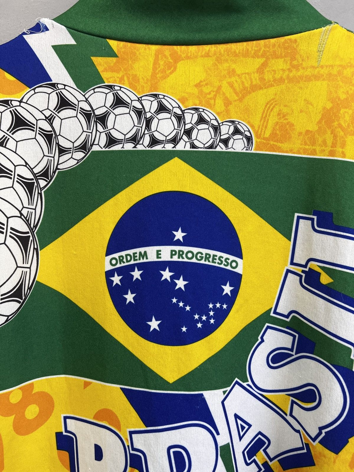 Nike Brasil football jersey overprint blokecore 90s t shirt Size US M / EU 48-50 / 2 - 11 Thumbnail