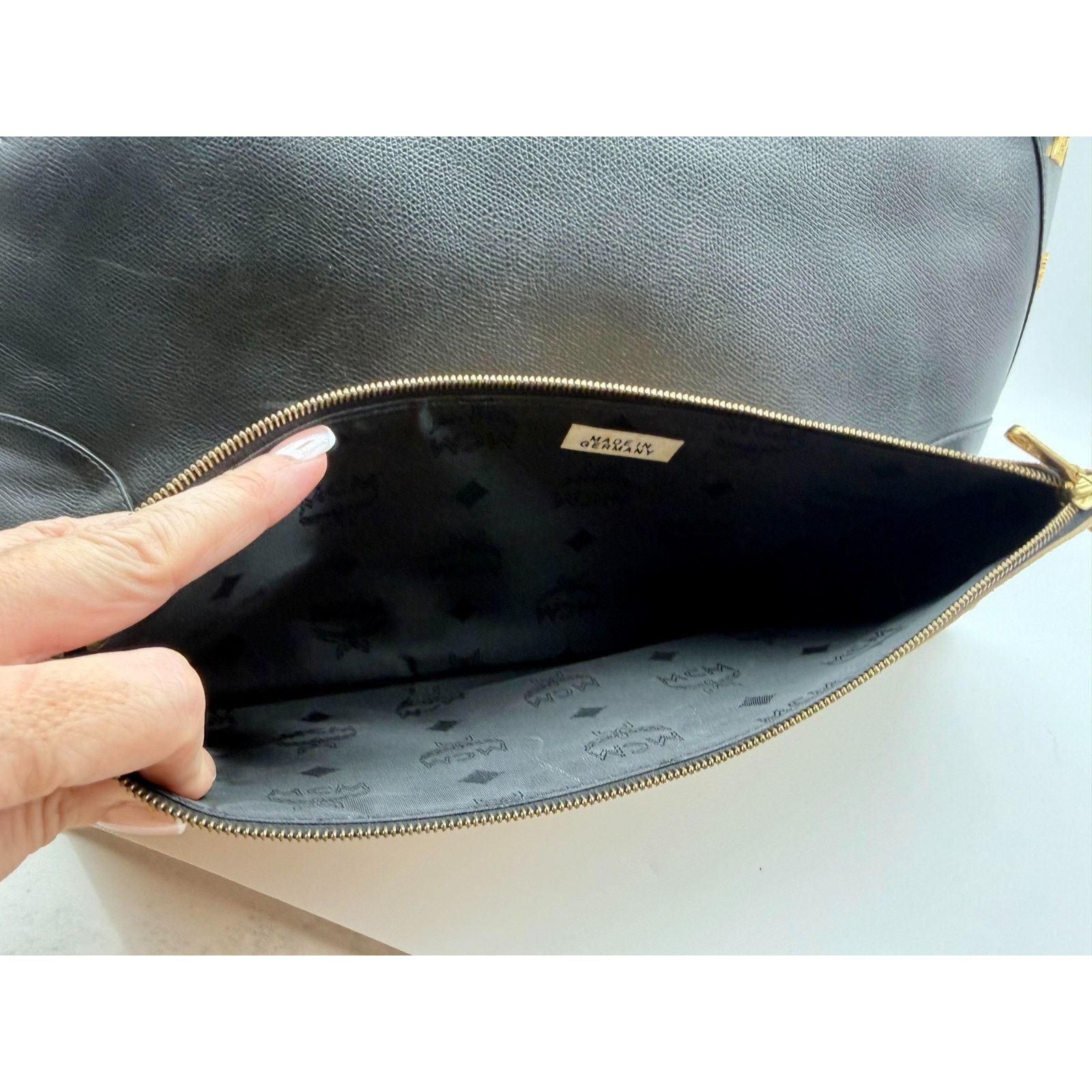 MCM Vintage MCM Black Grained Leather Handbag | Purse | COA Size ONE SIZE - 6 Thumbnail
