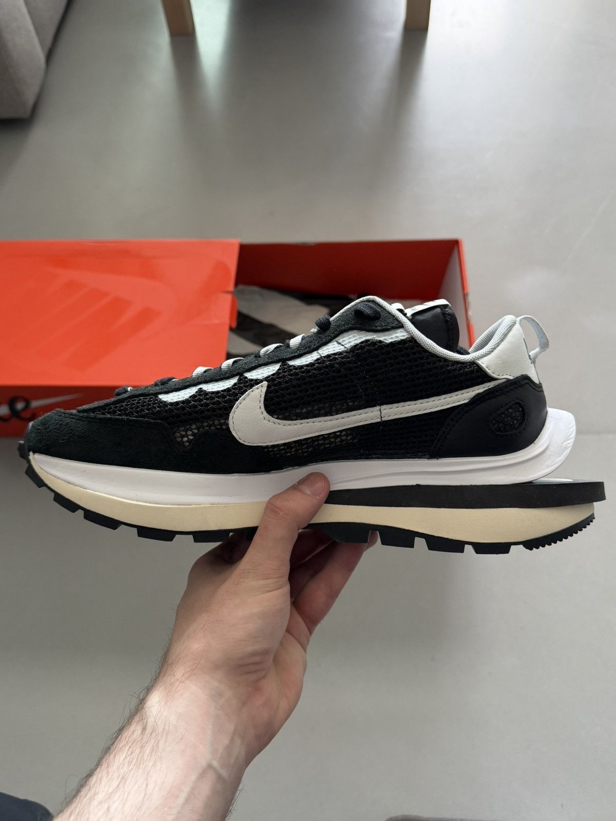Nike × Sacai Nike Vaporwaffle Sacai Black White Size US 10 / EU 43 - 4 Thumbnail