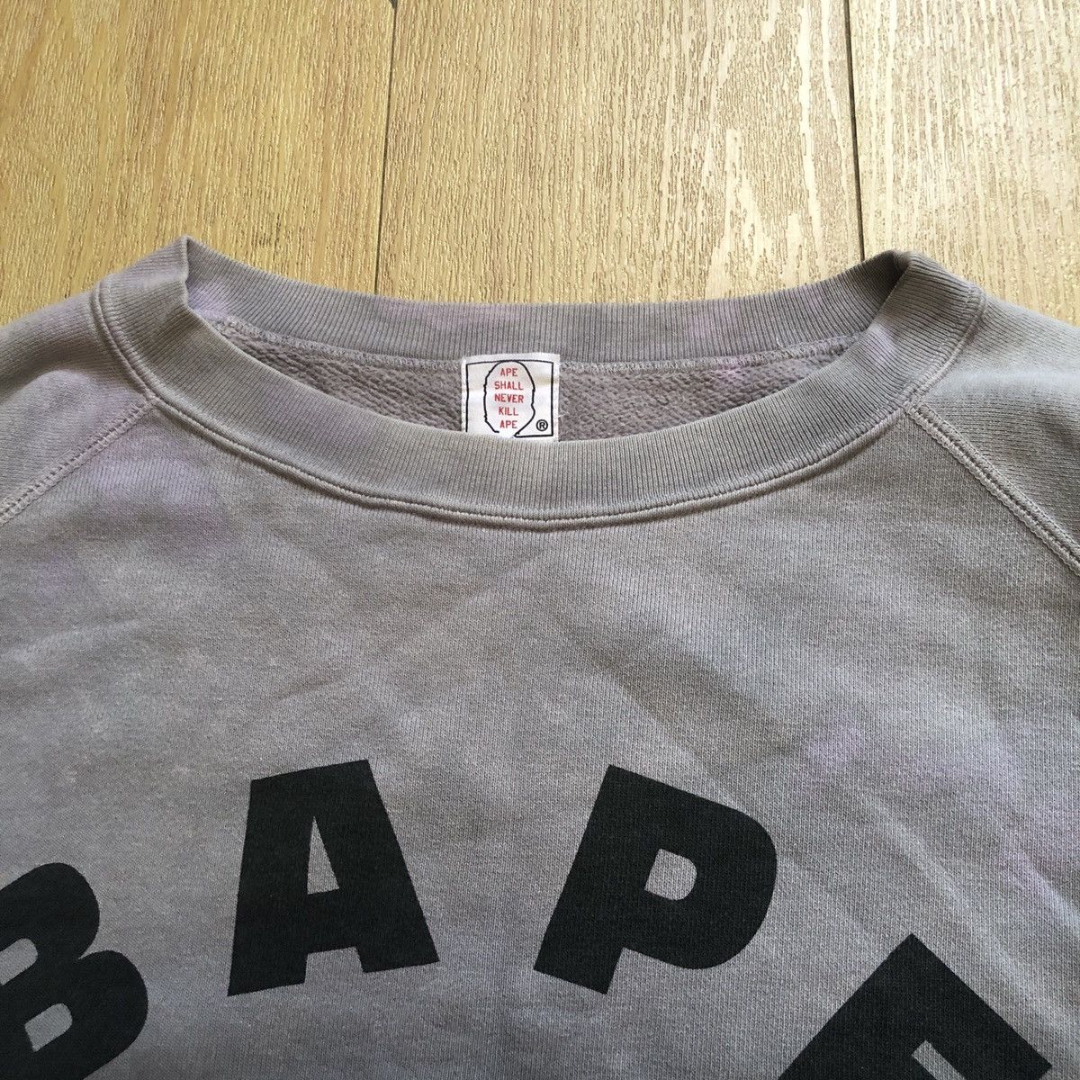 Bape Gradient Bape Sta Crewneck Size US M / EU 48-50 / 2 - 6 Thumbnail