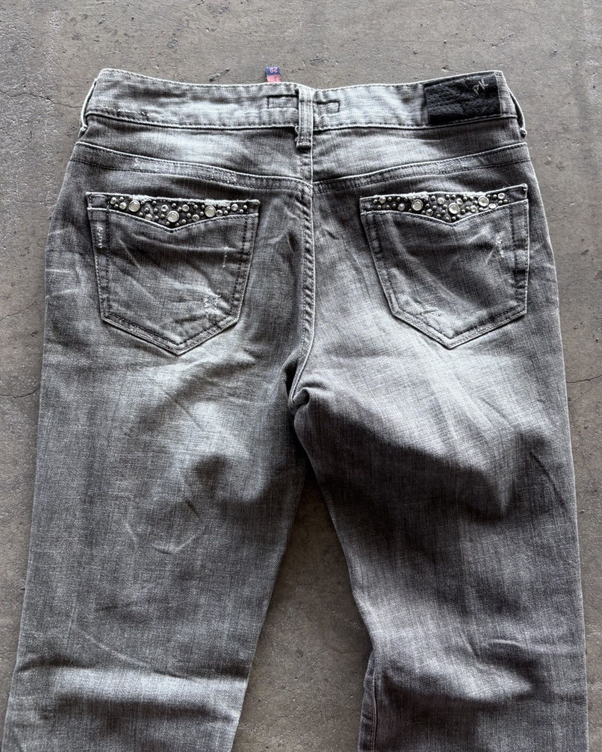 14th Addiction × Japanese Brand × KMRii 2000s Paskal Studed Mud Washed Grey Flared Denim Pants Size US 29 - 6 Thumbnail