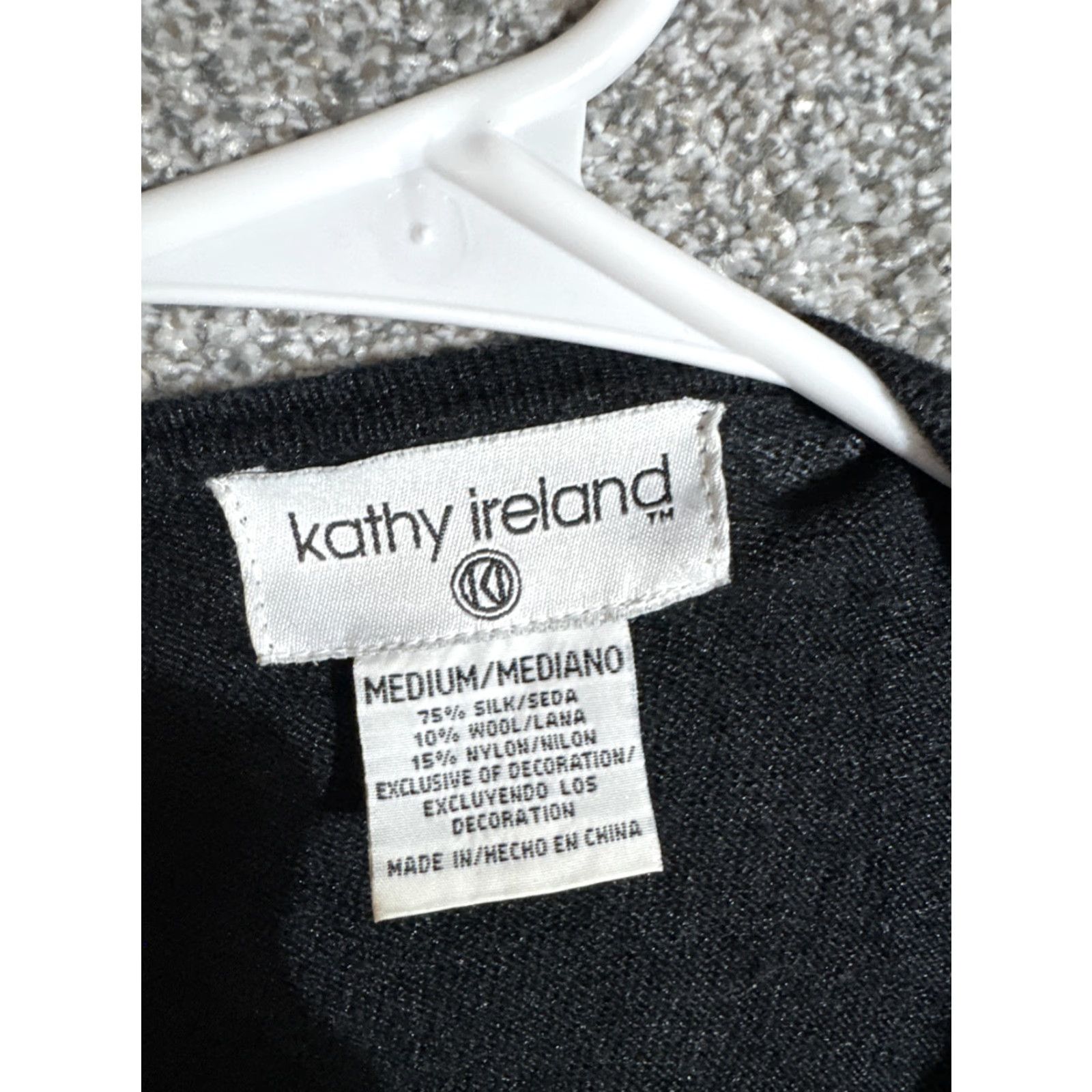 Vintage Kathy Ireland Cardigan Sweater Womens M Black Wool Blend Beaded Embroidered Size M / US 6-8 / IT 42-44 - 5 Thumbnail