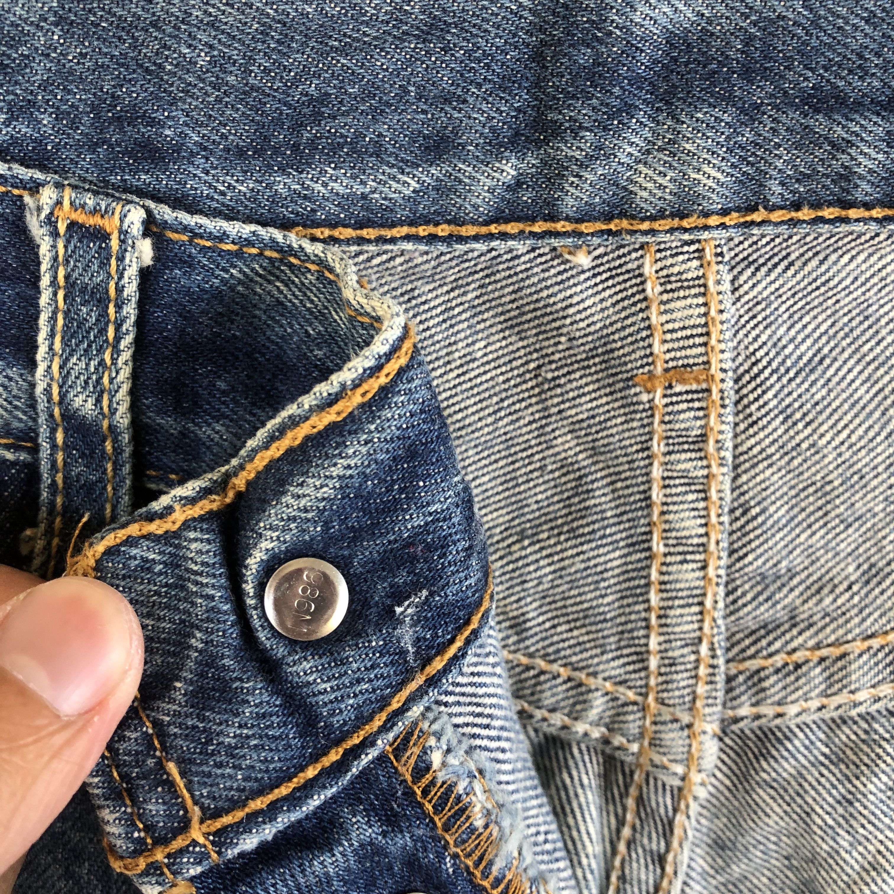 Levi's Vintage Levis 501 Faded Jeans Levi's Indigo Wash Denim Size US 34 / EU 50 - 7 Thumbnail