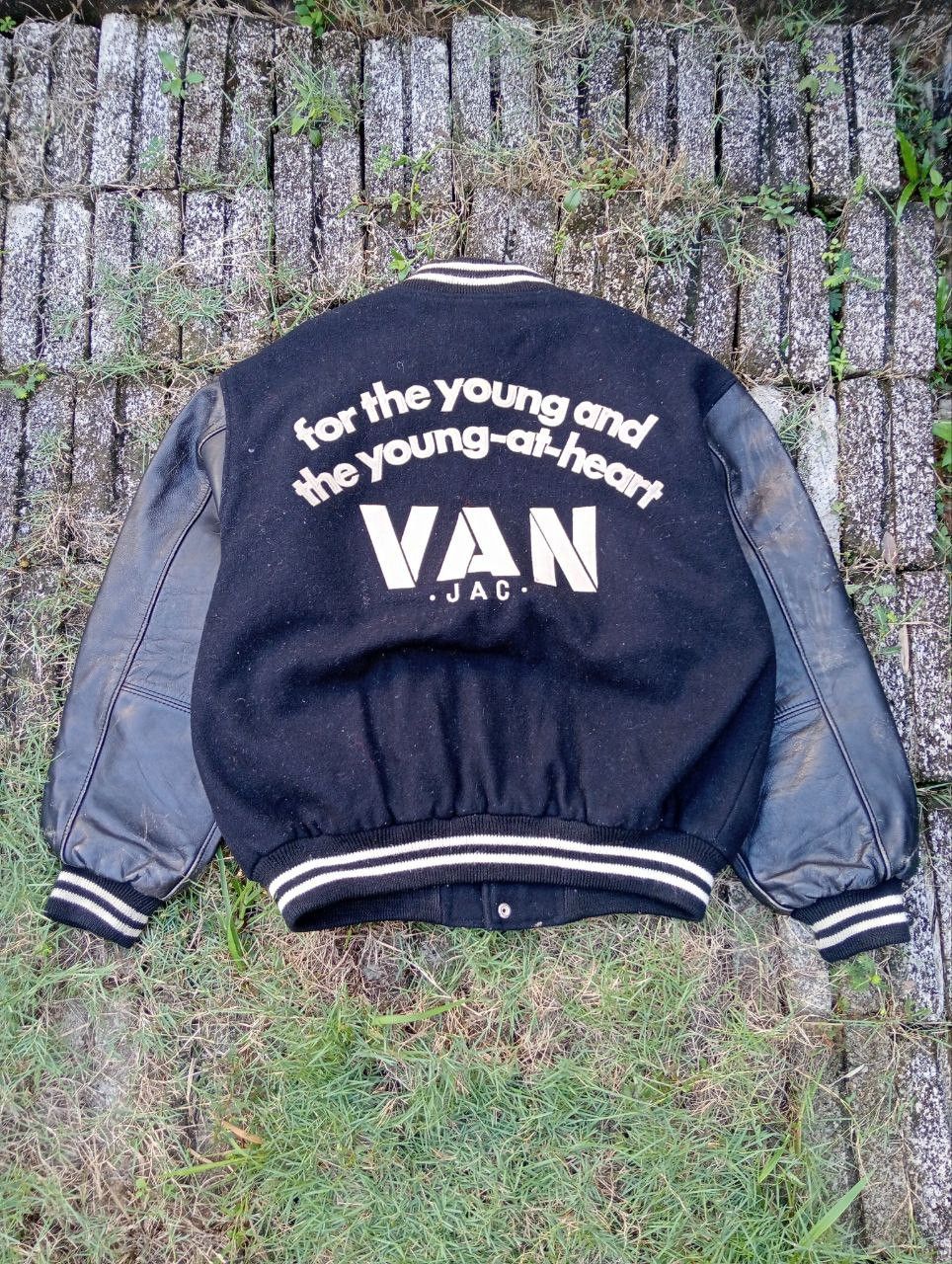Vintage Vintage Van Jac American Football Team Varsity Jacket Size US XL / EU 56 / 4 - 1 Thumbnail