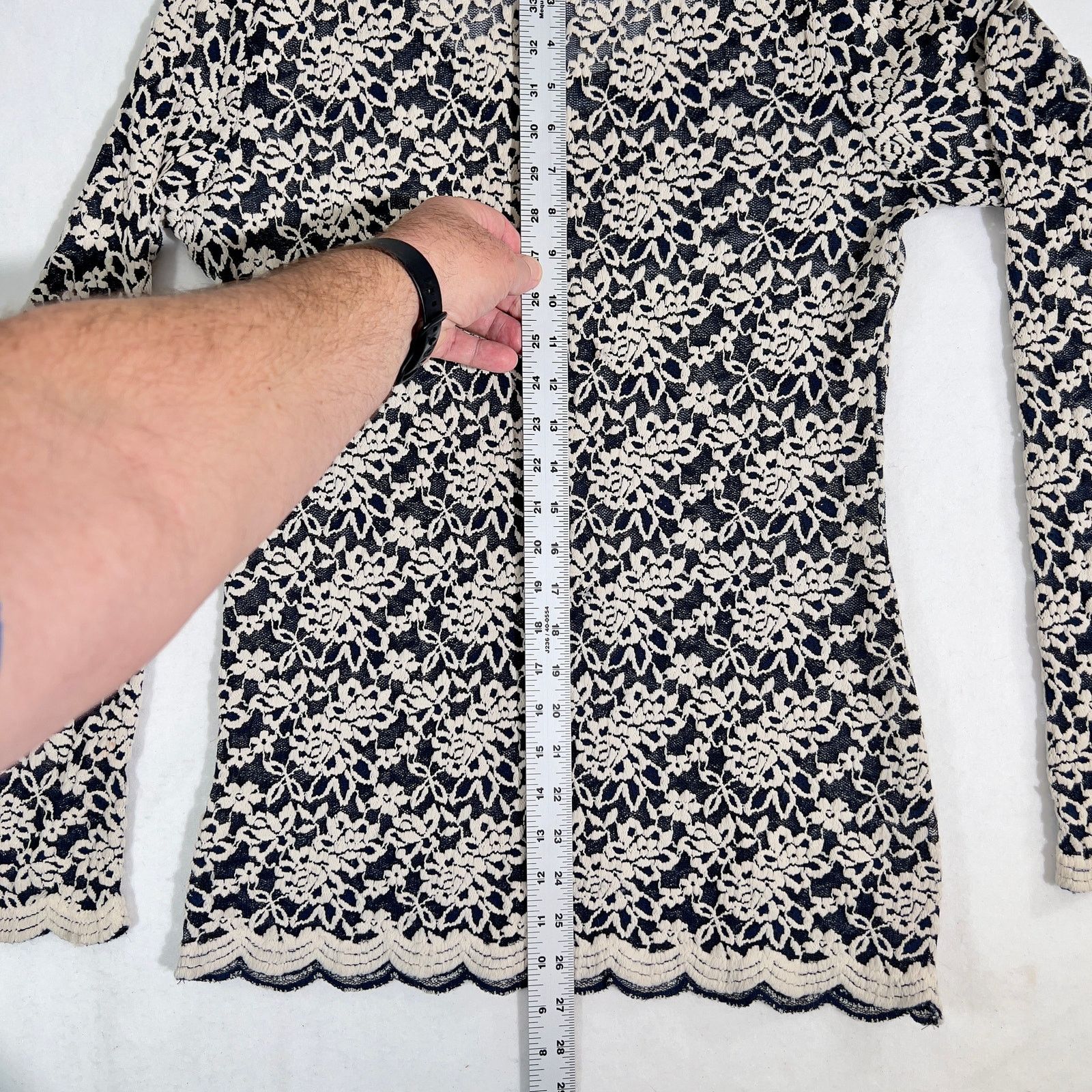 Other Urvana Blouse White Floral Black Lace Scalloped Hem Cuffs Size ONE SIZE - 7 Thumbnail