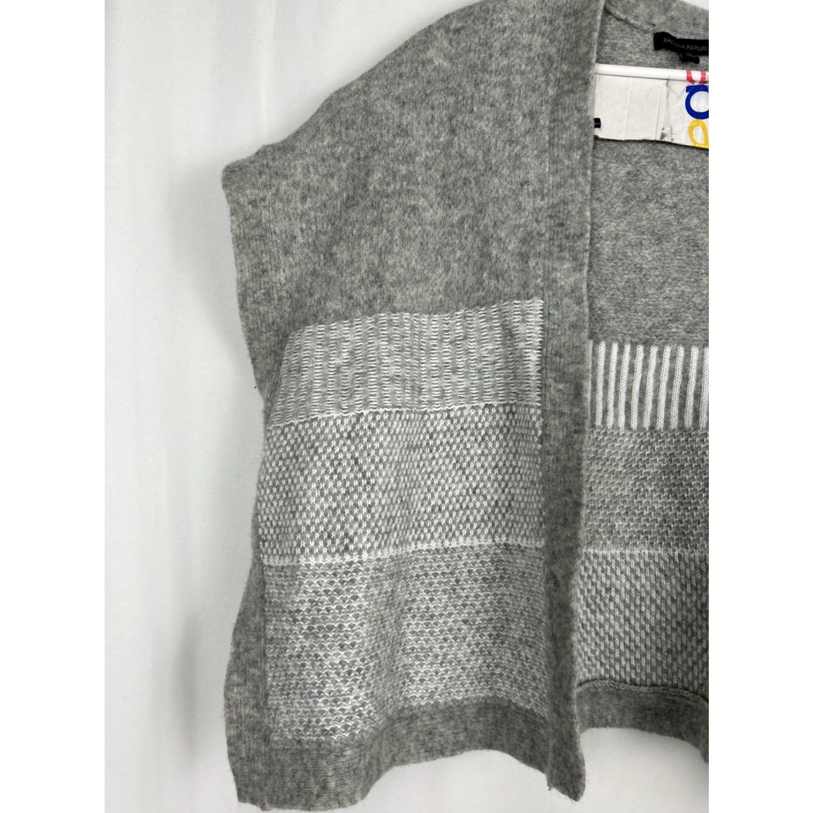 Banana Republic VINTAGE Banana Republic Womens XS/S Cardigan Poncho Gray White Merino Wool Striped Sweater Sleeveless XS Womens Size XS / US 0-2 / IT 36-38 - 2 Thumbnail