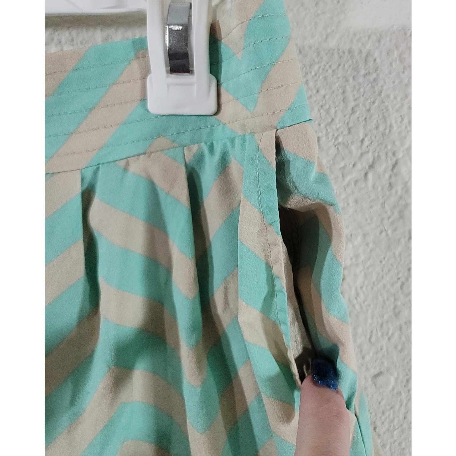 Other HeartSoul Tan Green Chevron Stripe Pull On Shorts Small Size 26" / US 2 / IT 38 - 5 Thumbnail