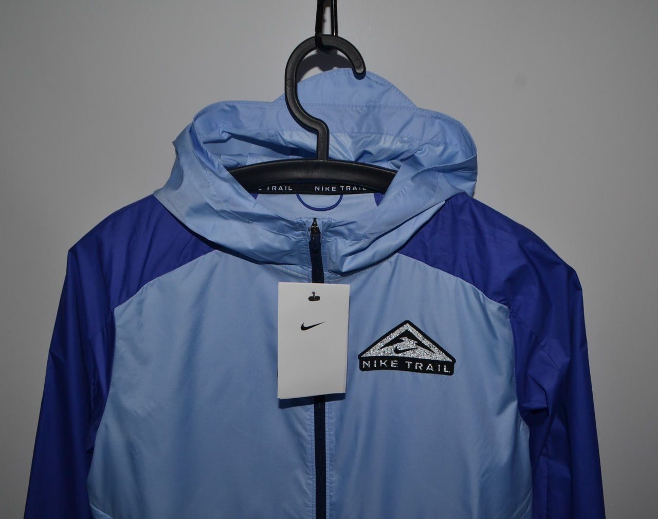 Nike New Nike Shield Trail Women's Windbreaker Jacket Size S Size S / US 4 / IT 40 - 3 Thumbnail
