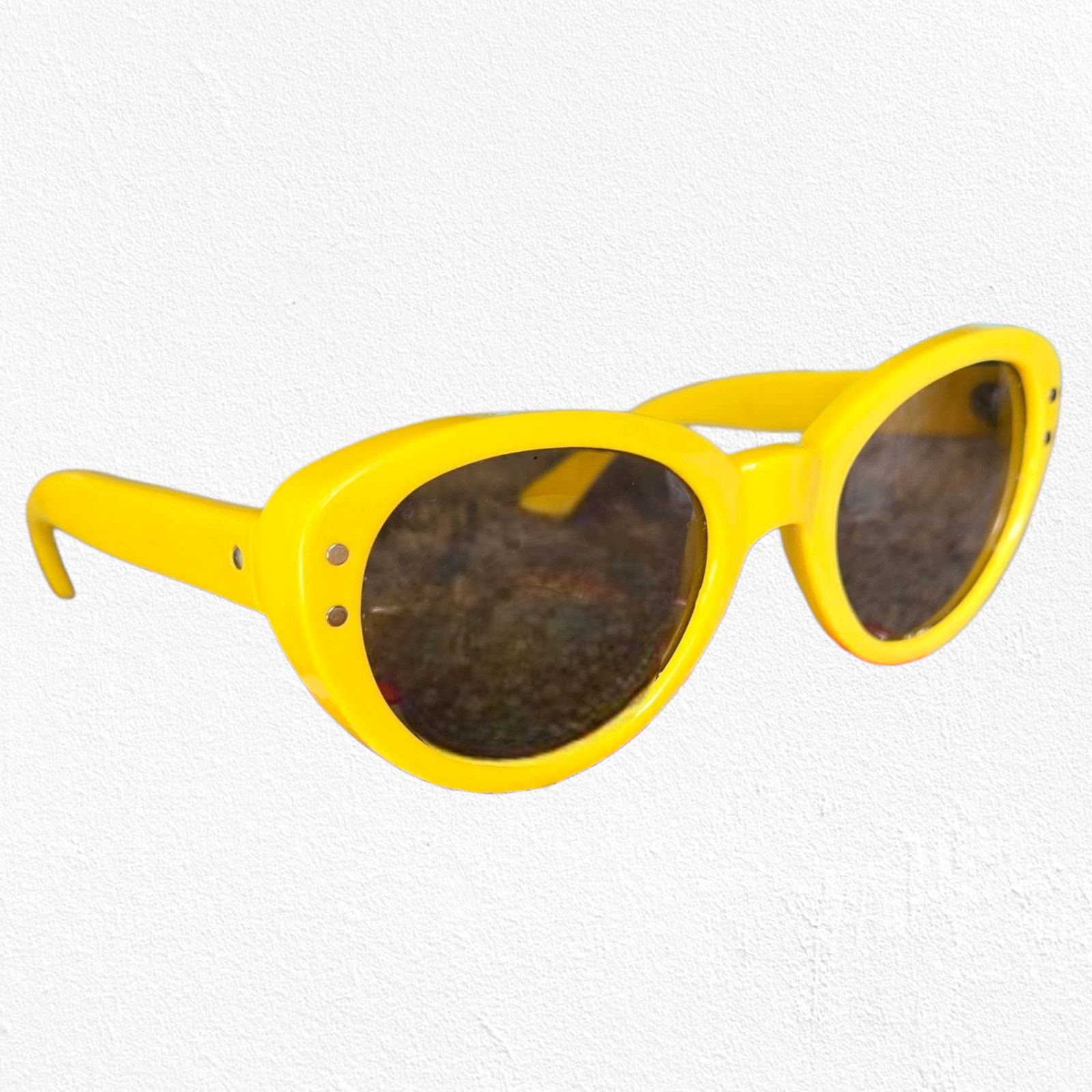 1950s Yellow Mod Cat Eye Sunglasses Bold Oval Frame