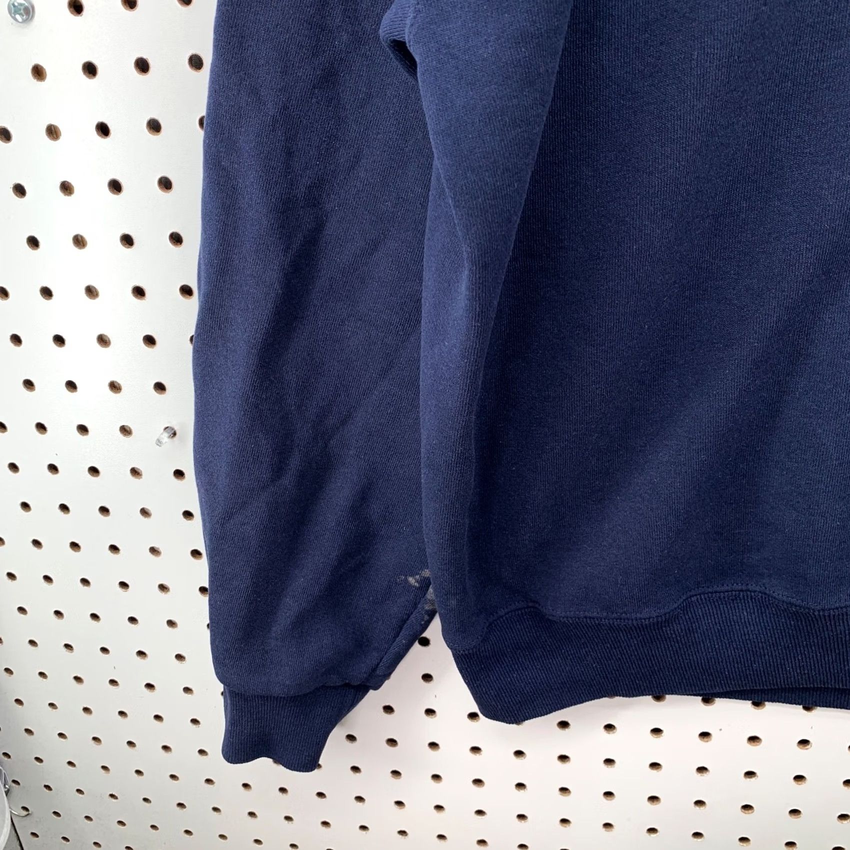 Russell Athletic VINTAGE Russell Athletic Sweatshirt Crewneck XL Navy Blue Mens 90s Distress Cotton Crew Neck Sweatshirt Size US XL / EU 56 / 4 - 3 Thumbnail