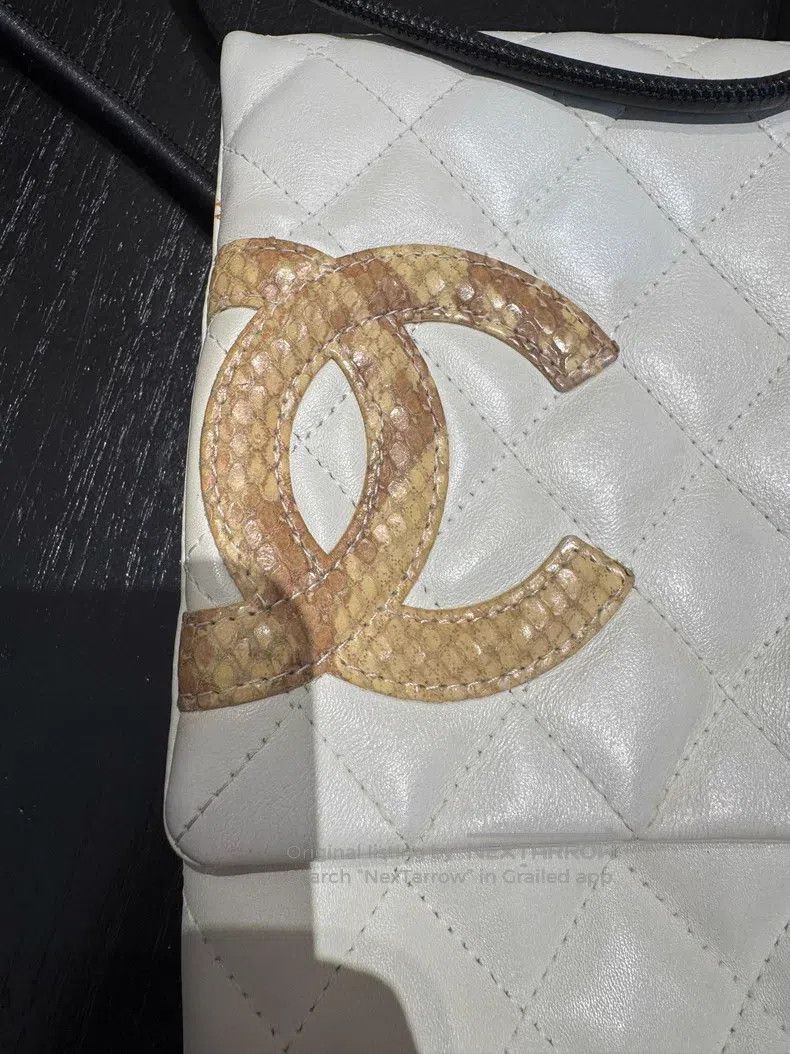 Chanel Chanel Snake Skin Kangpeng White Crossbody Large Phone Bag Size ONE SIZE - 3 Thumbnail