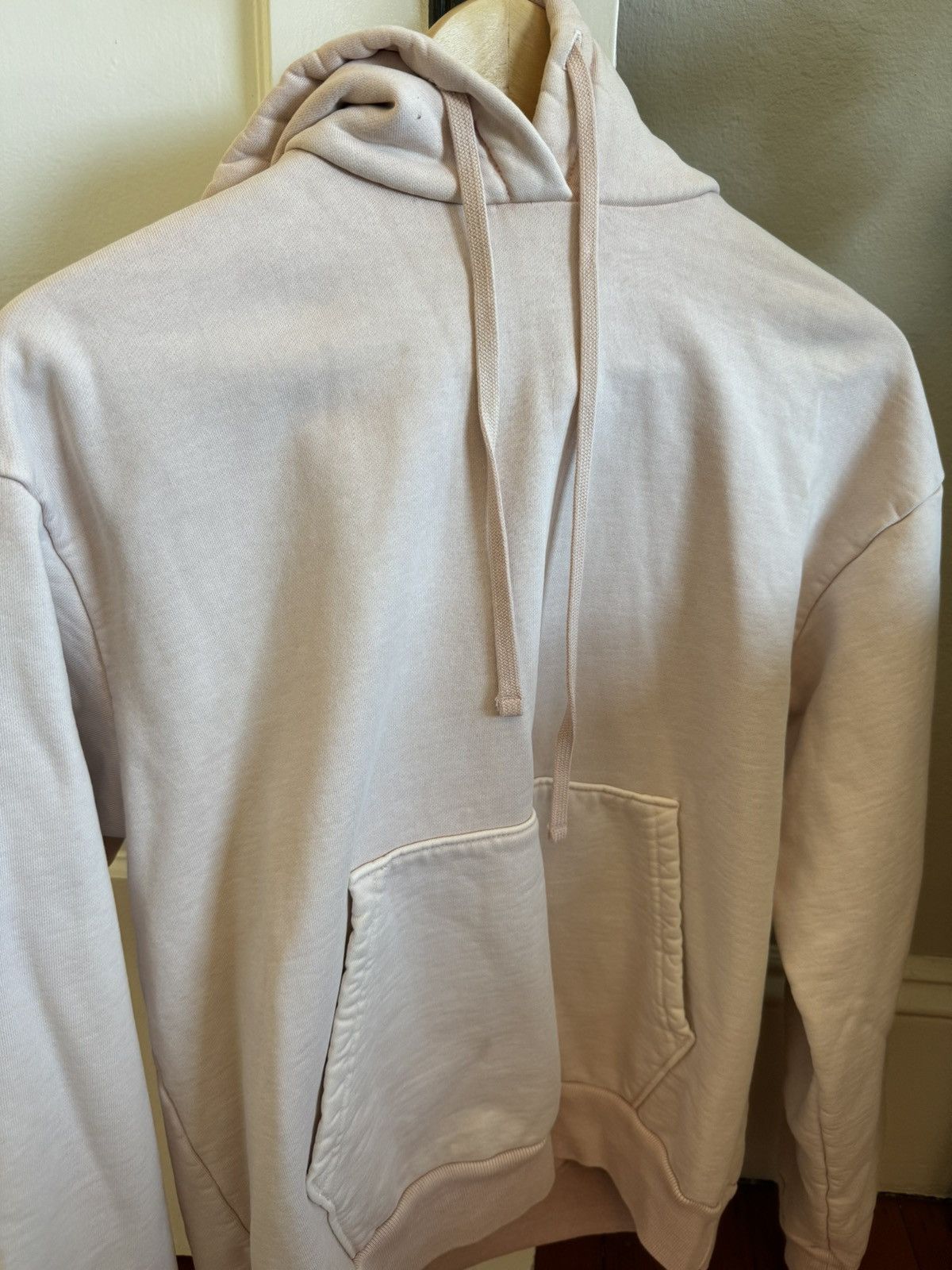 John Elliott Gently used John Elliott light pink hoodie Size US S / EU 44-46 / 1 - 1 Thumbnail