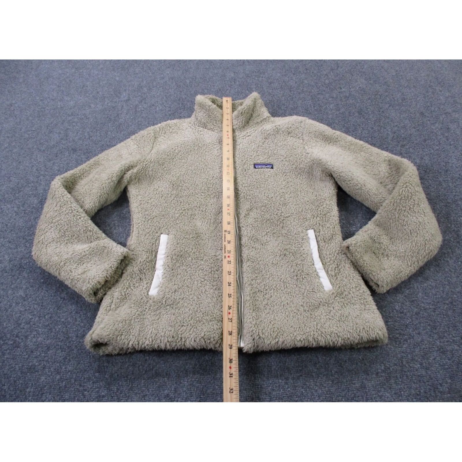 Patagonia Patagonia Jacket Women L Beige Fleece Windproof Pockets Full Zip Regular Size Size L / US 10 / IT 46 - 3 Thumbnail