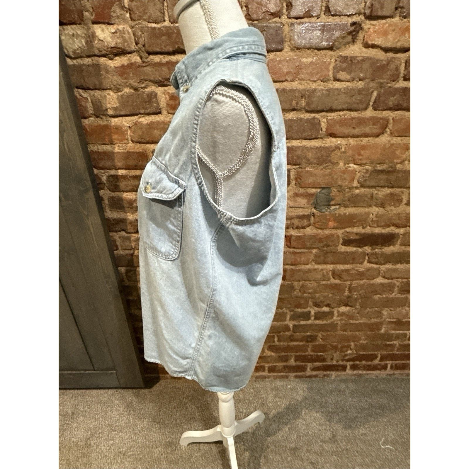 Charles Tyrwhitt Chazz Vintage Denim Sleeveless Shirt Size M Women's Western Size M / US 6-8 / IT 42-44 - 3 Thumbnail