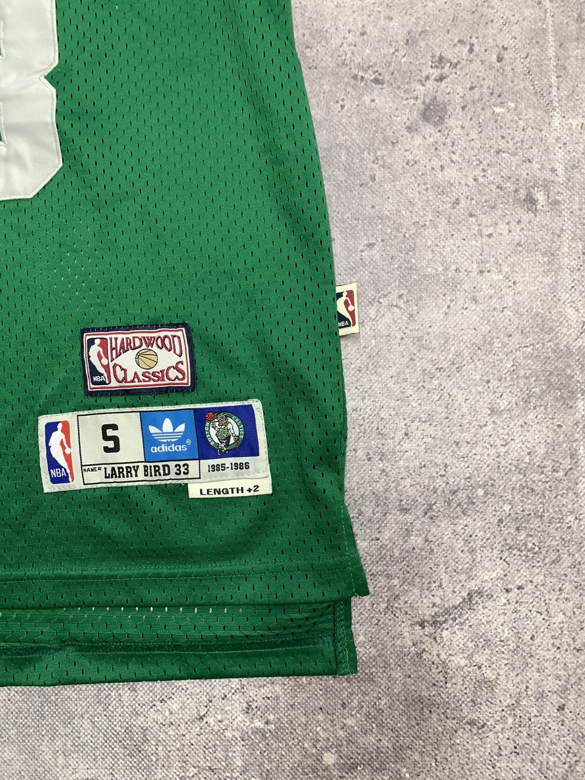 NBA × Vintage Vintage Celtic Bird 33 Adidas jersey Y2K NBA JERSEY Size US S / EU 44-46 / 1 - 10 Thumbnail