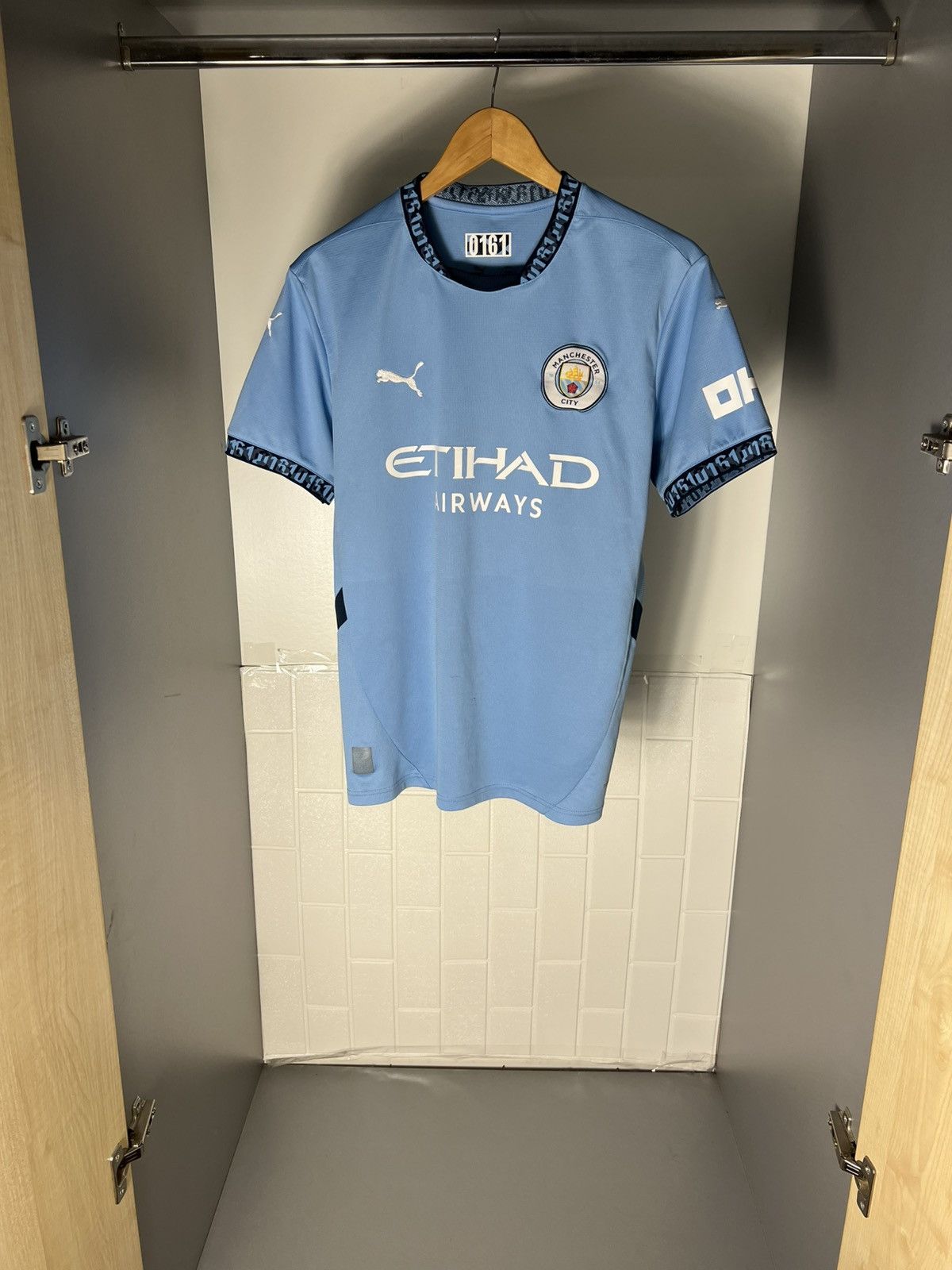 Puma VINTAGE PUMA FC MANCHESTER CITY ENGLAND SOCCER JERSEY RETRO Size US M / EU 48-50 / 2 - 1 Thumbnail