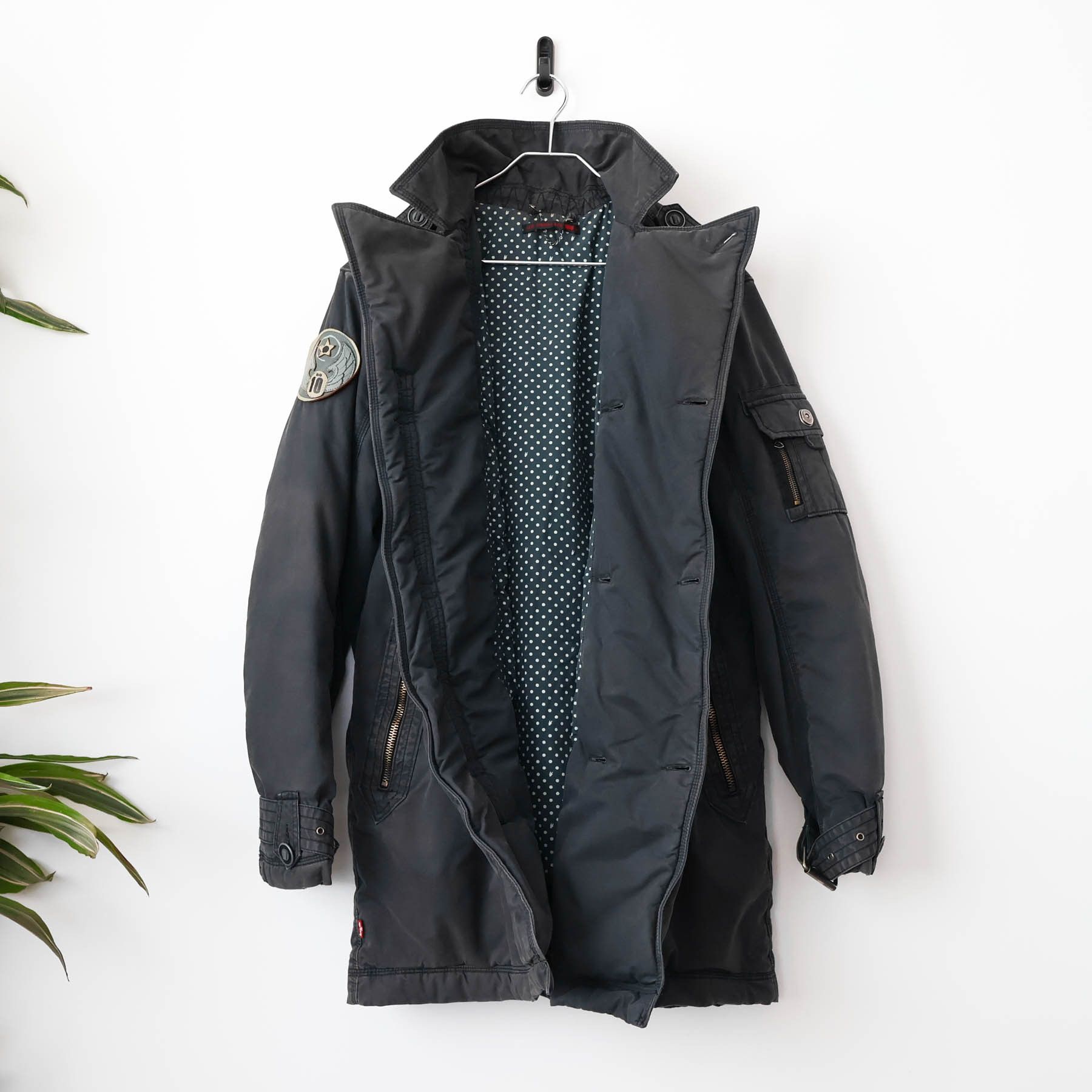 Levi's Vintage Clothing Y2K Levi's Heavy Parka Naturally Sun Fading And Distressing Size US L / EU 52-54 / 3 - 2 Thumbnail