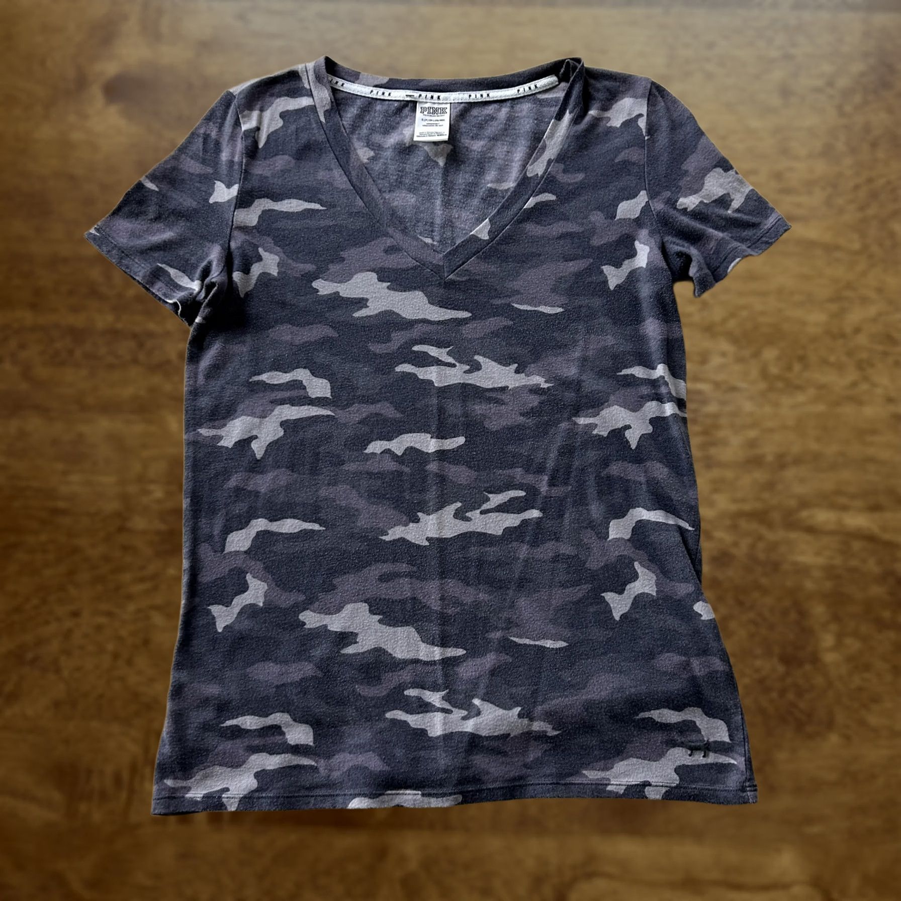 Vintage PINK Victoria's Secret Shirt Womens Small Gray Camo Short Sleeve Sleepwear Size S / US 4 / IT 40 - 1 Thumbnail