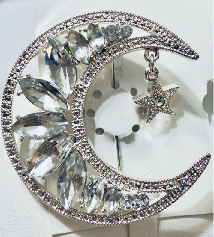 Apt. 9 Apt 9 Celestial Crescent Moon Brooch Pin Rhinestone Star NWT Size ONE SIZE - 4 Thumbnail