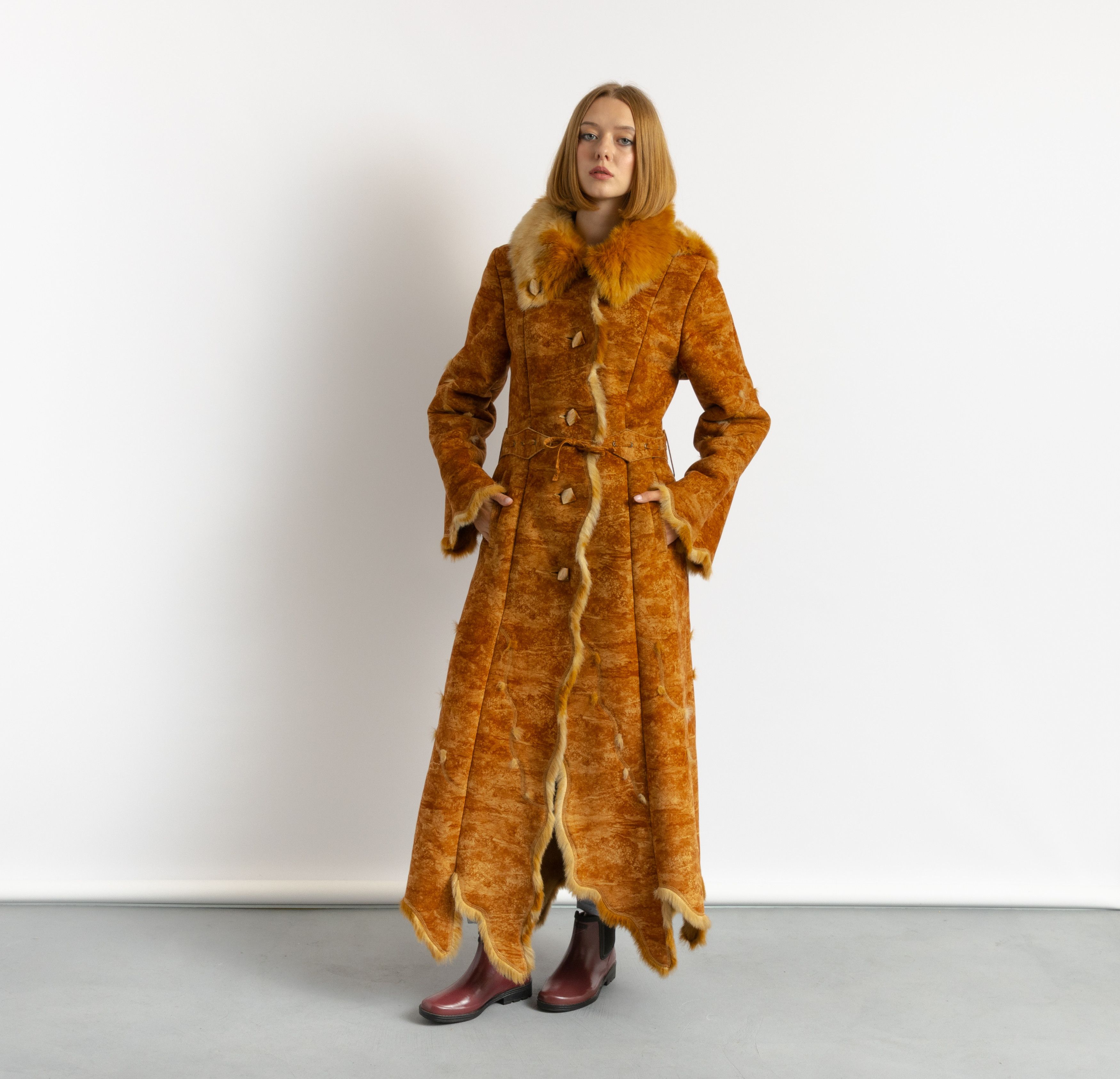 Vintage Vintage Vegan Suede Sheepskin Leather Shearling 8691 Size M / US 6-8 / IT 42-44 - 1 Thumbnail