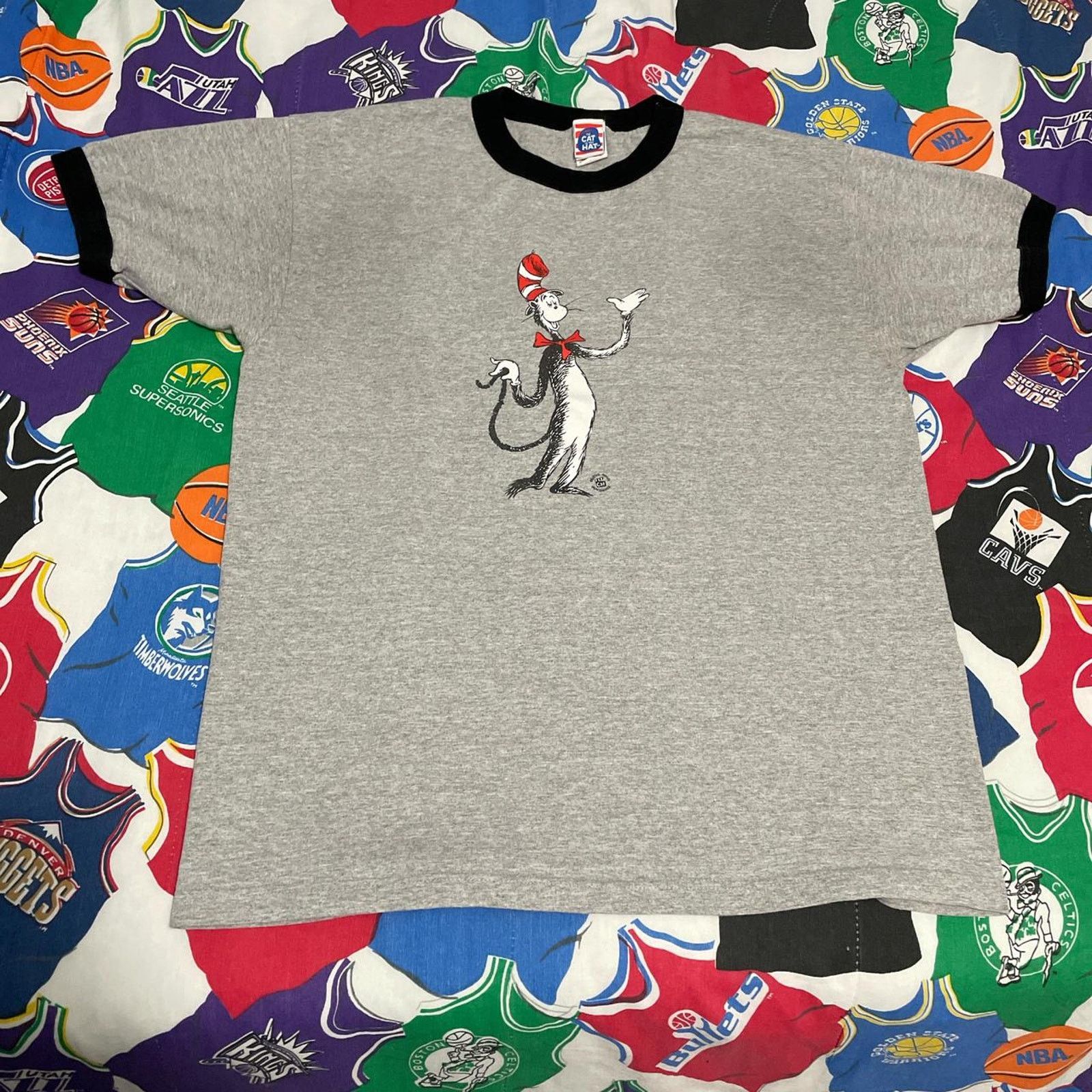 Vintage Y2K 2000s Dr. Seuss The Cat In The Hat Cartoon Ringer Tee Size US XL / EU 56 / 4 - 1 Thumbnail
